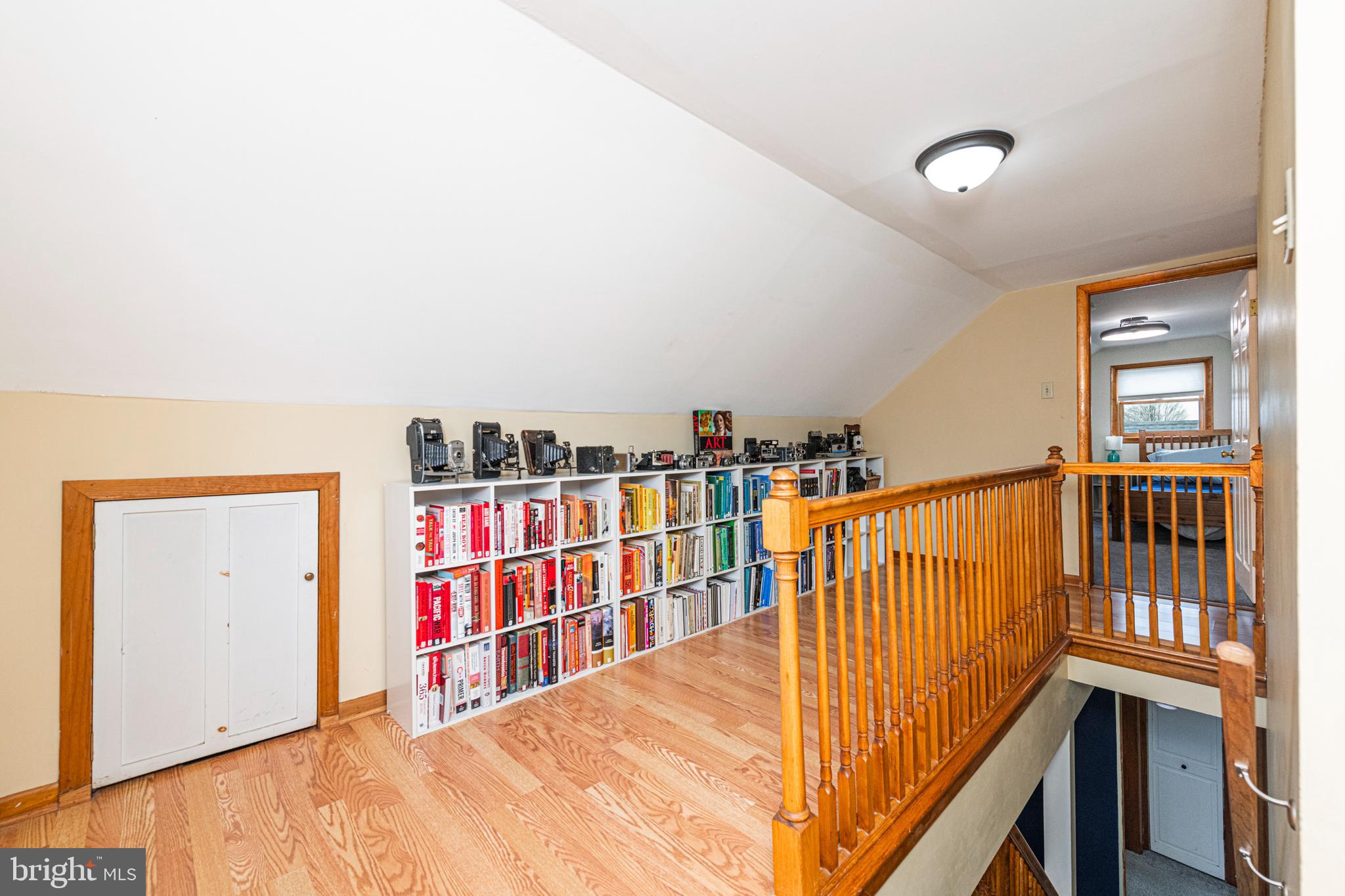 VILLAGE GREEN - Residential