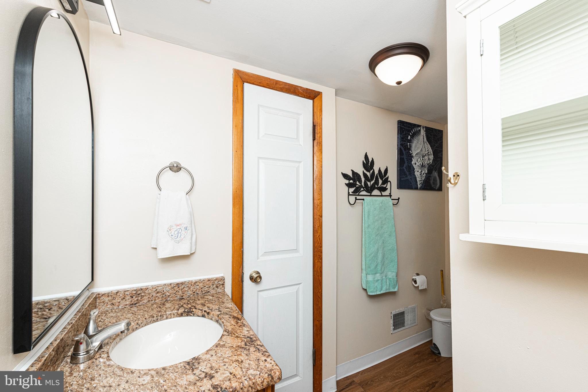 VILLAGE GREEN - Residential