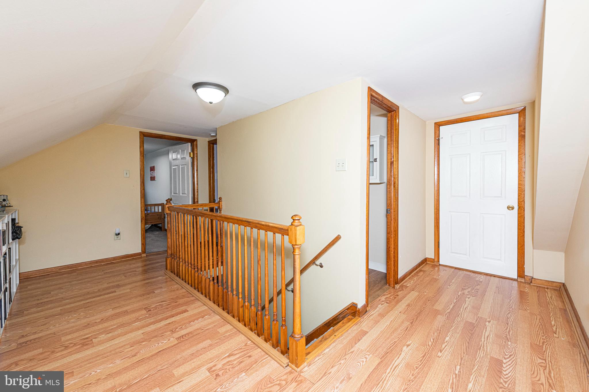 VILLAGE GREEN - Residential