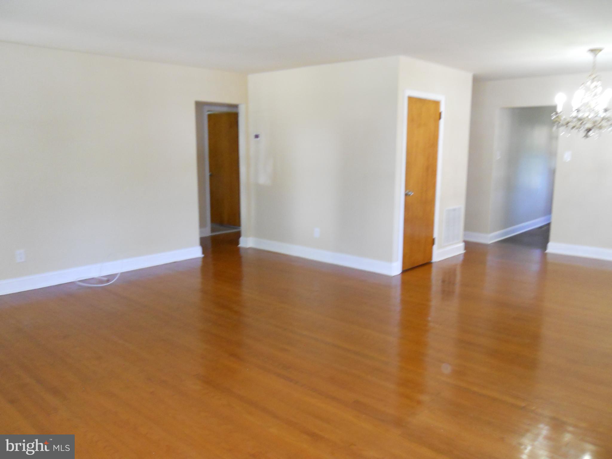 WOODMERE - Residential Lease