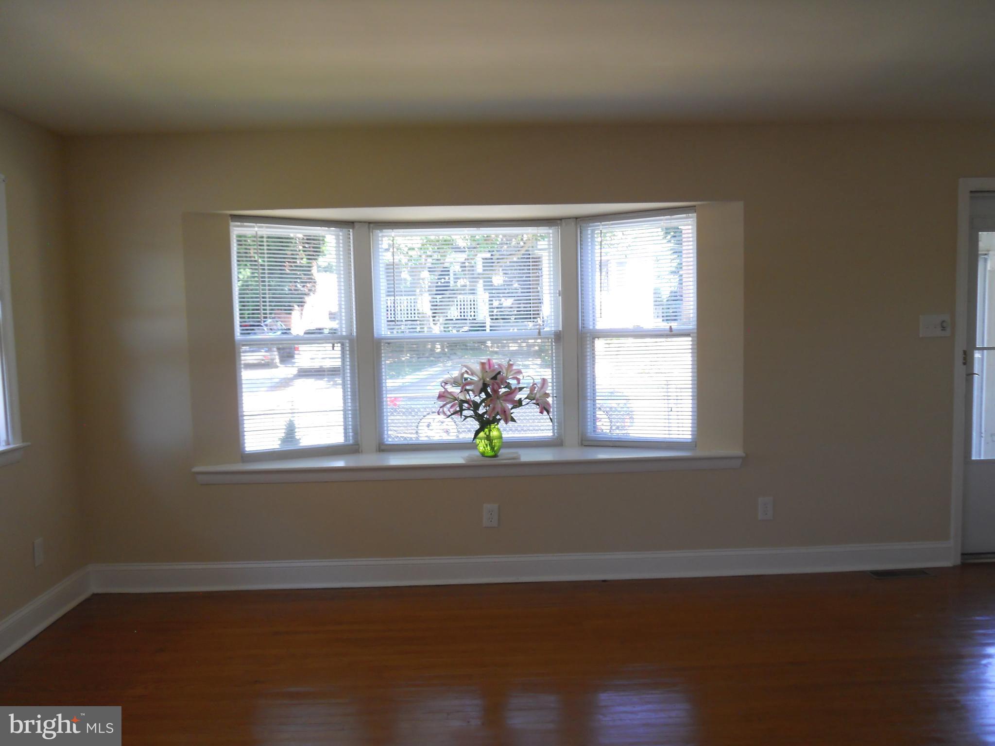 WOODMERE - Residential Lease