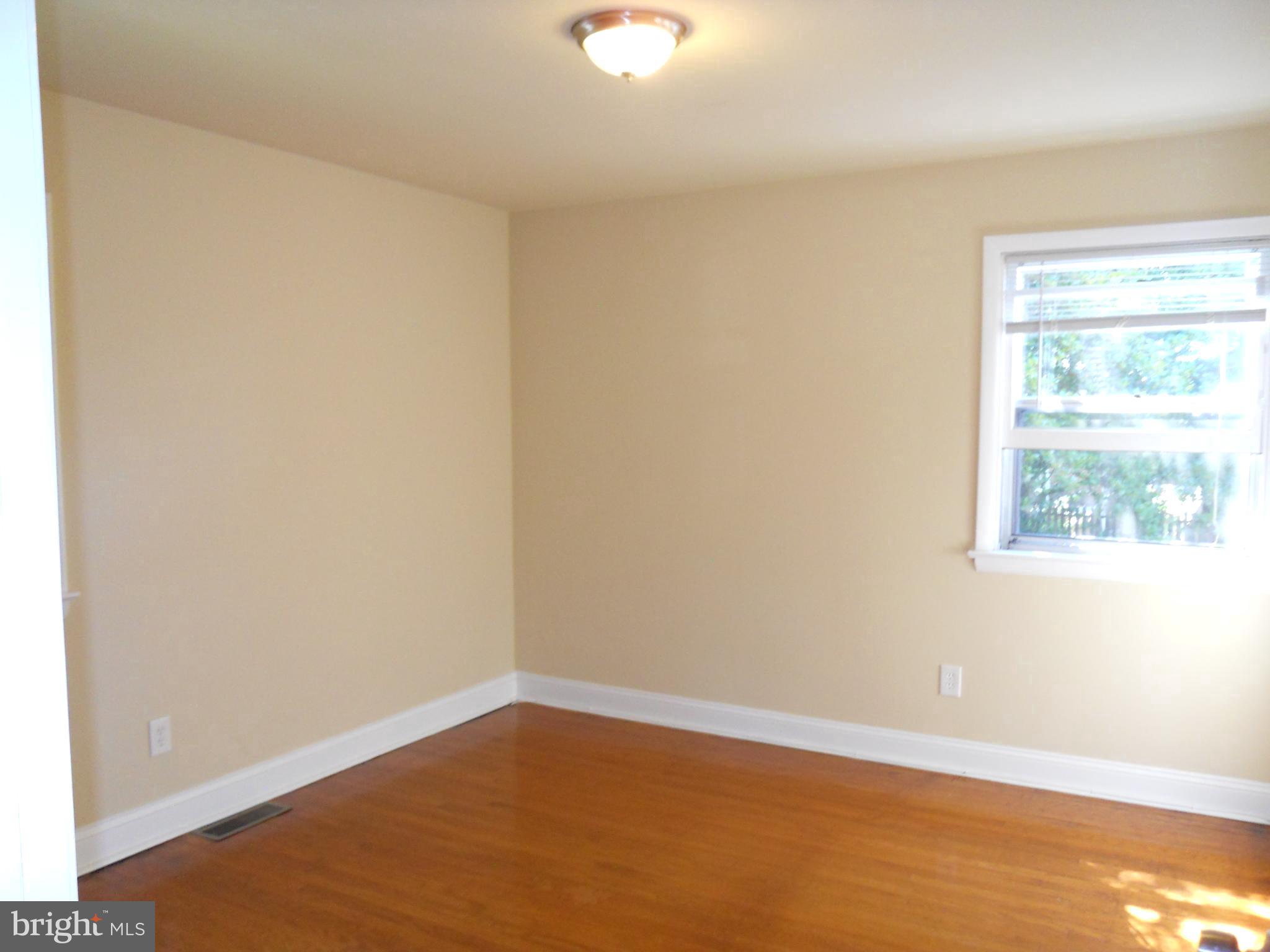 WOODMERE - Residential Lease