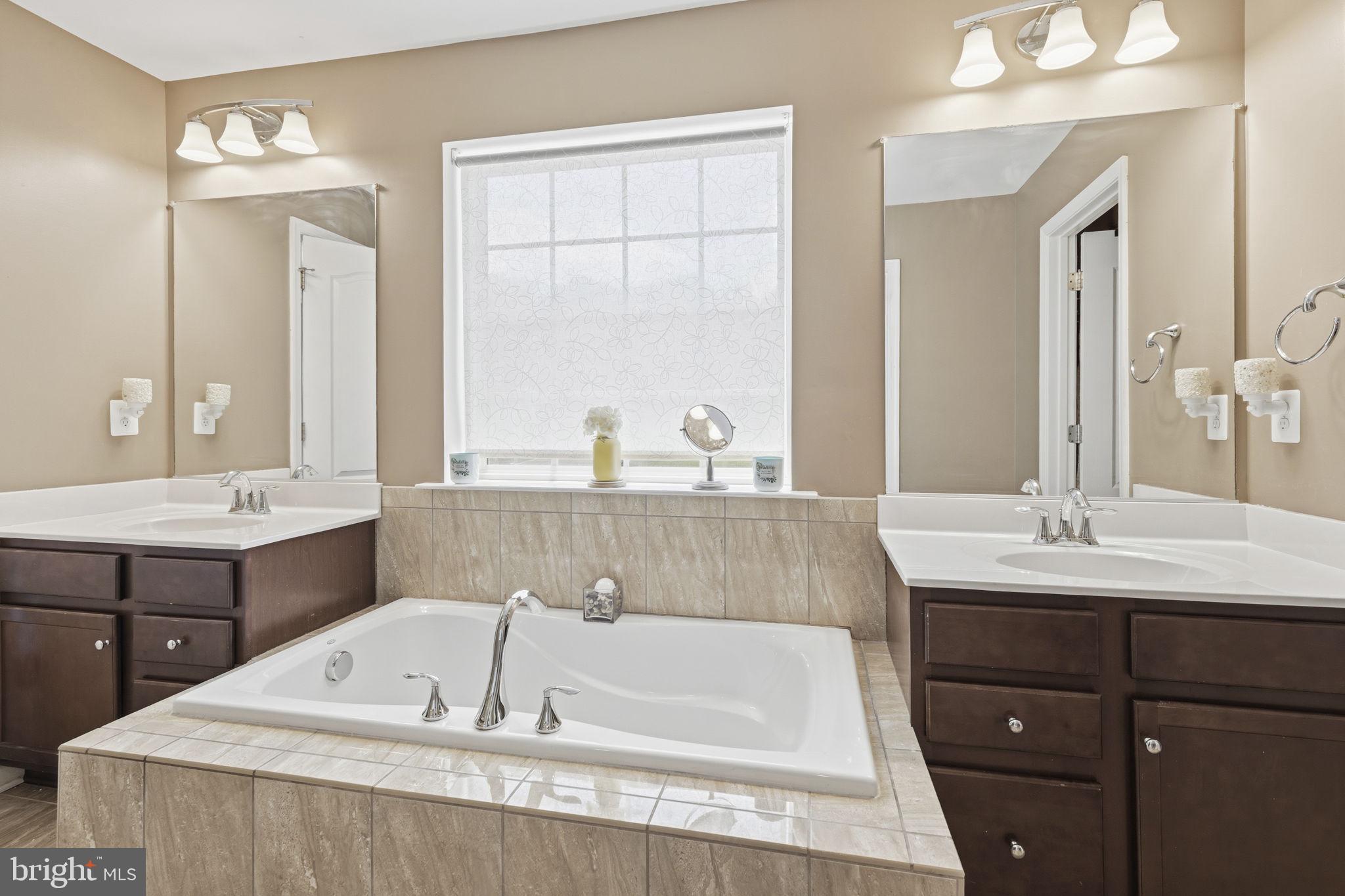 RESIDENCES AT QUARRY PLACE - Residential