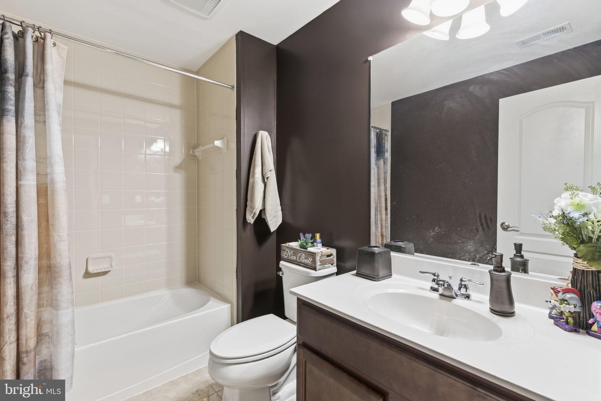 RESIDENCES AT QUARRY PLACE - Residential