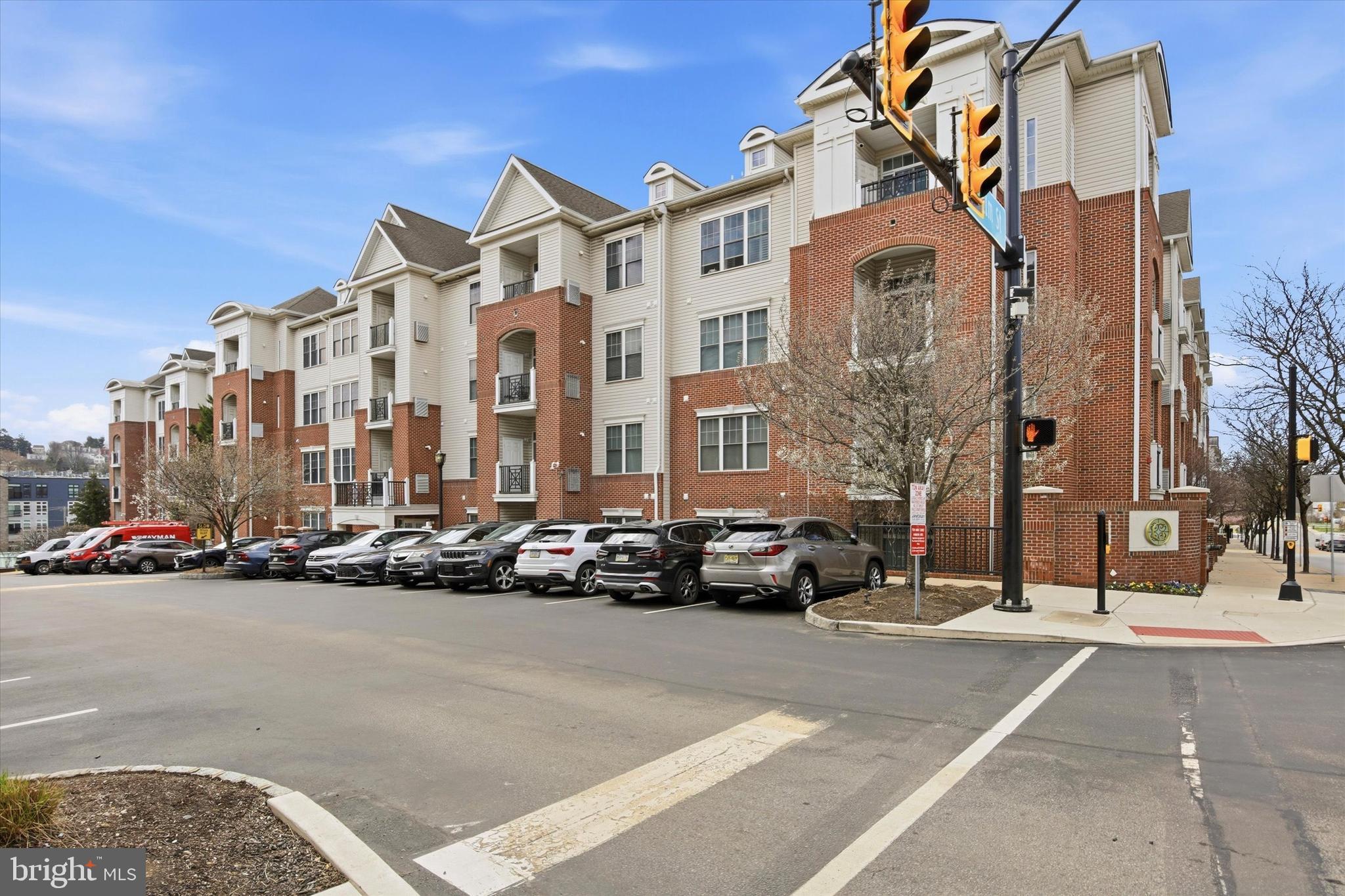 THE GRANDE AT RIVERVIEW - Residential