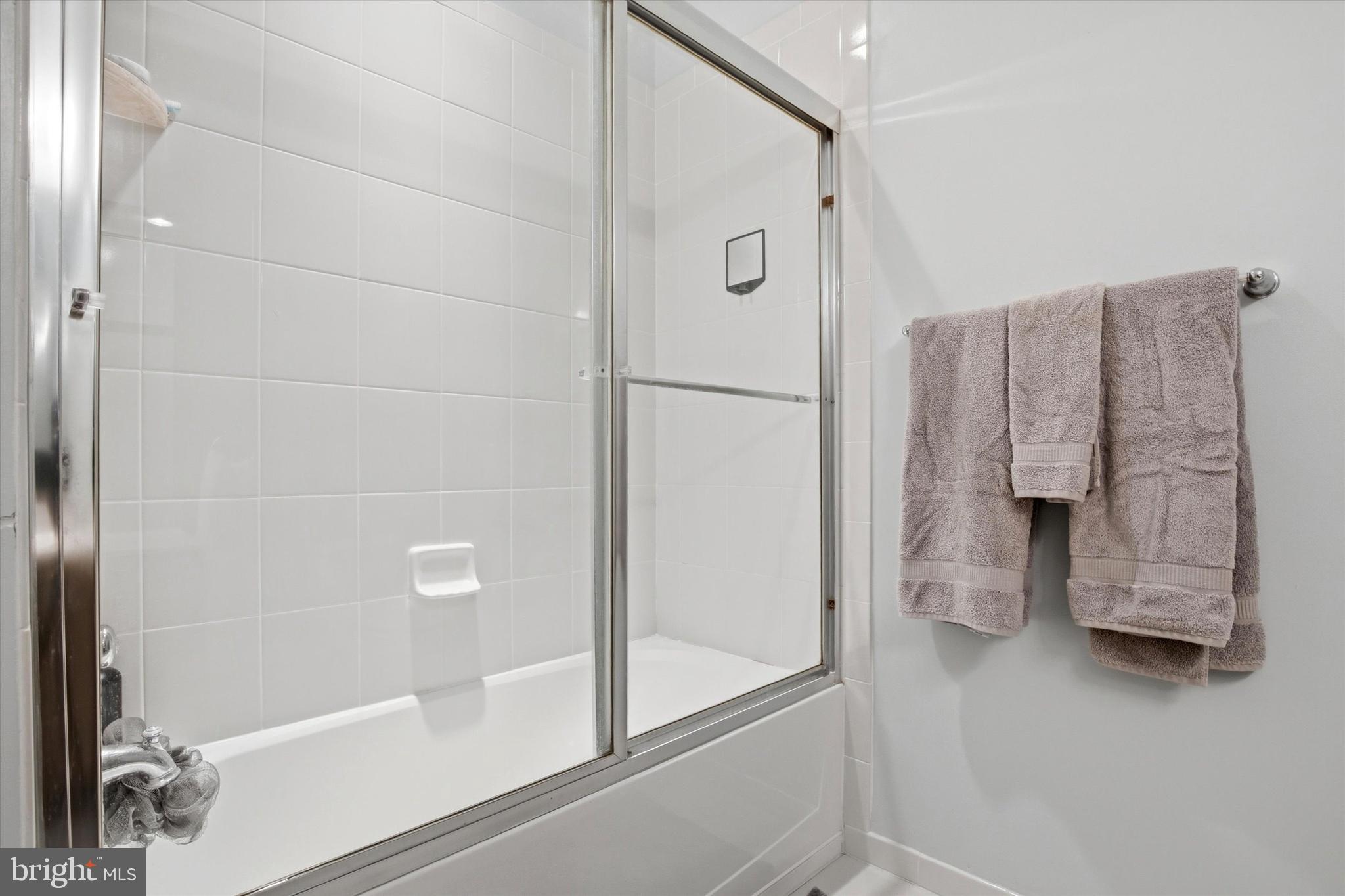 THE GRANDE AT RIVERVIEW - Residential