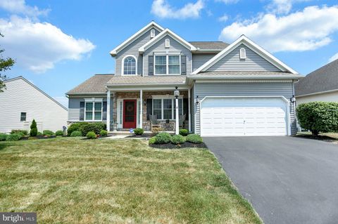 Photo of 6 BLOOMFIELD DR, EPHRATA, PA 17522 (MLS # PALA2035960)