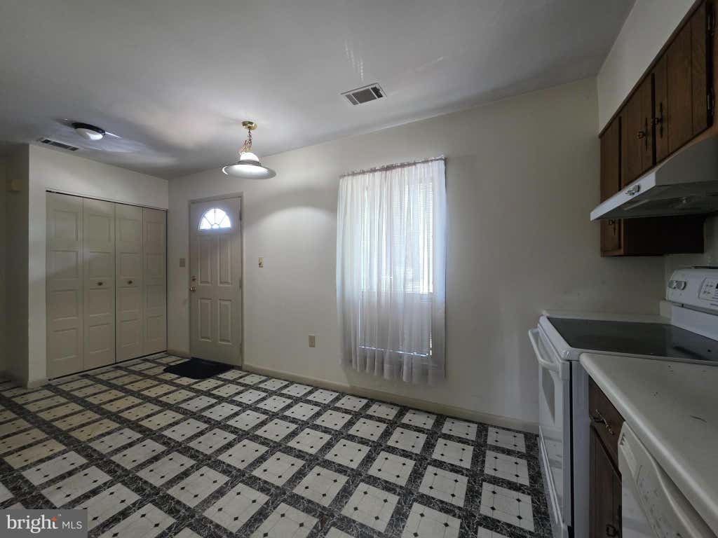 Photo of 543 Cloverbrook Drive, EPHRATA, PA 17522 (MLS # PALA2091090)