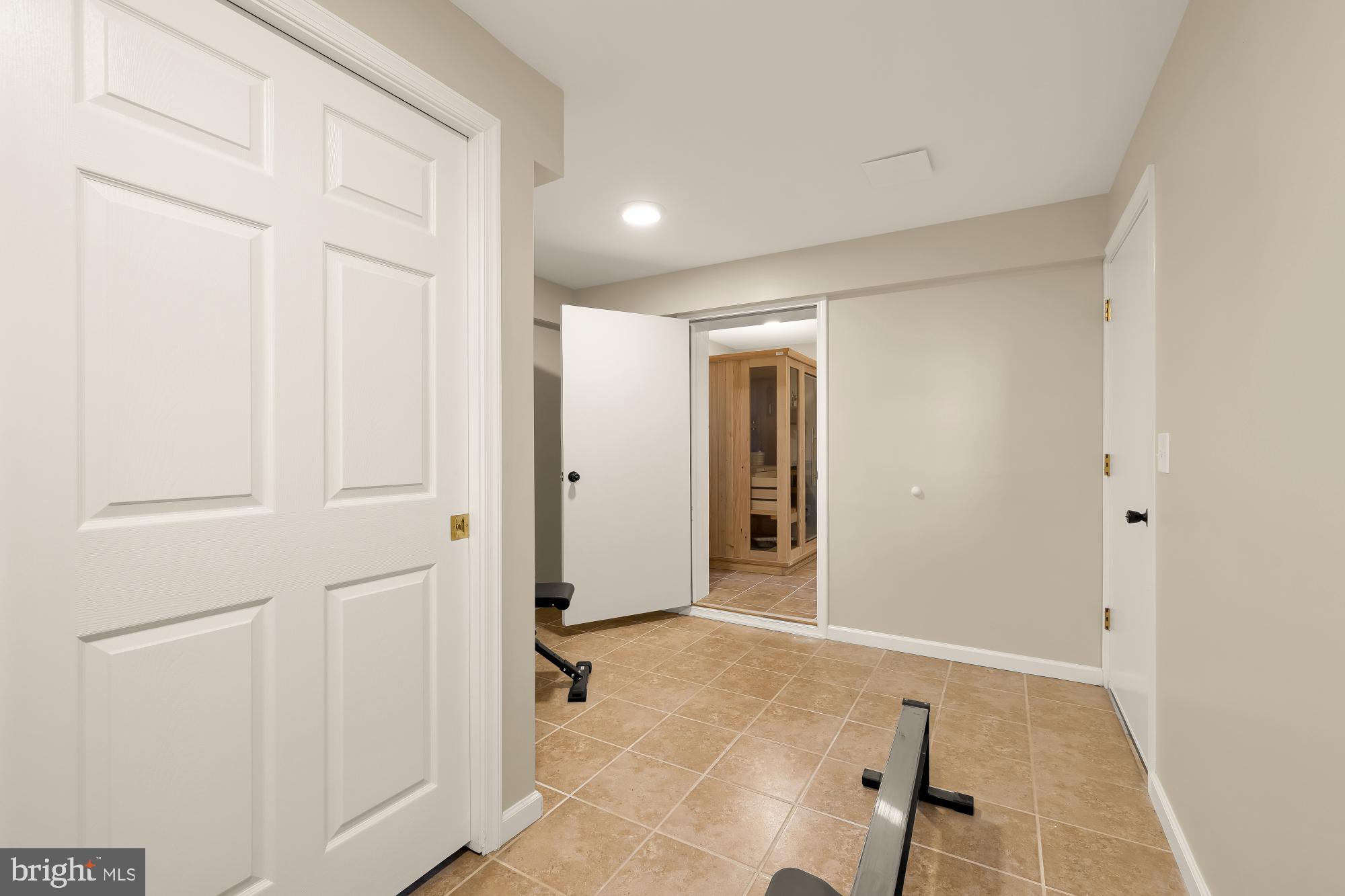 BROAD RUN FARMS - Residential