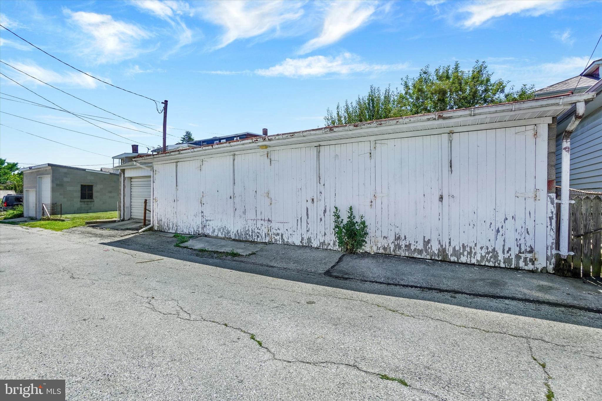 1291 W POPLAR STREET