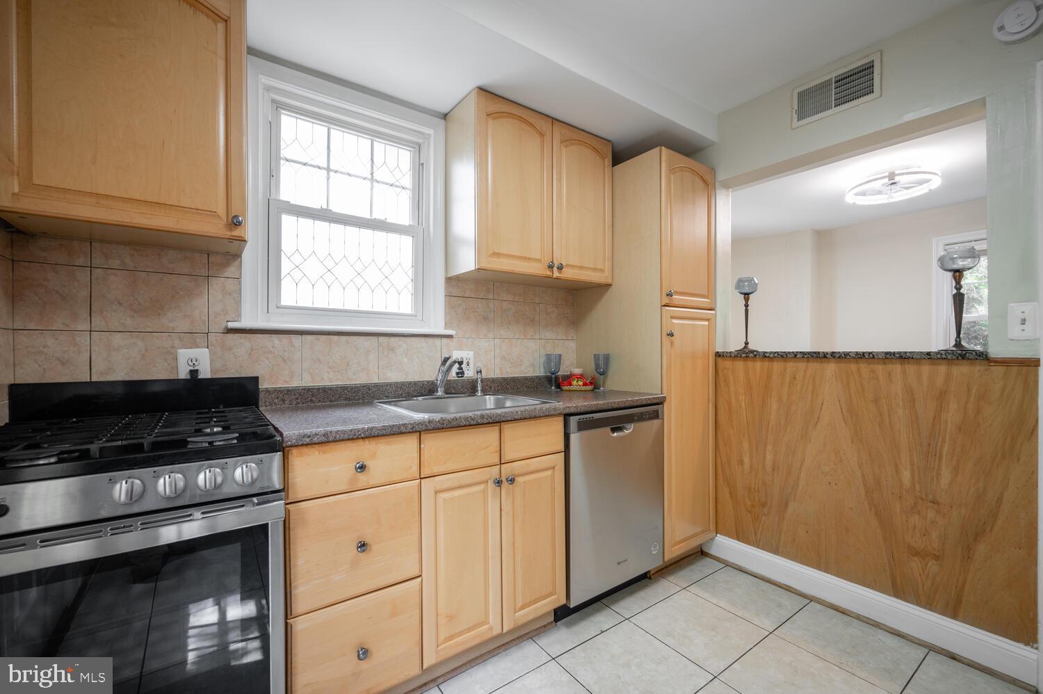 ASHTON HEIGHTS - Land