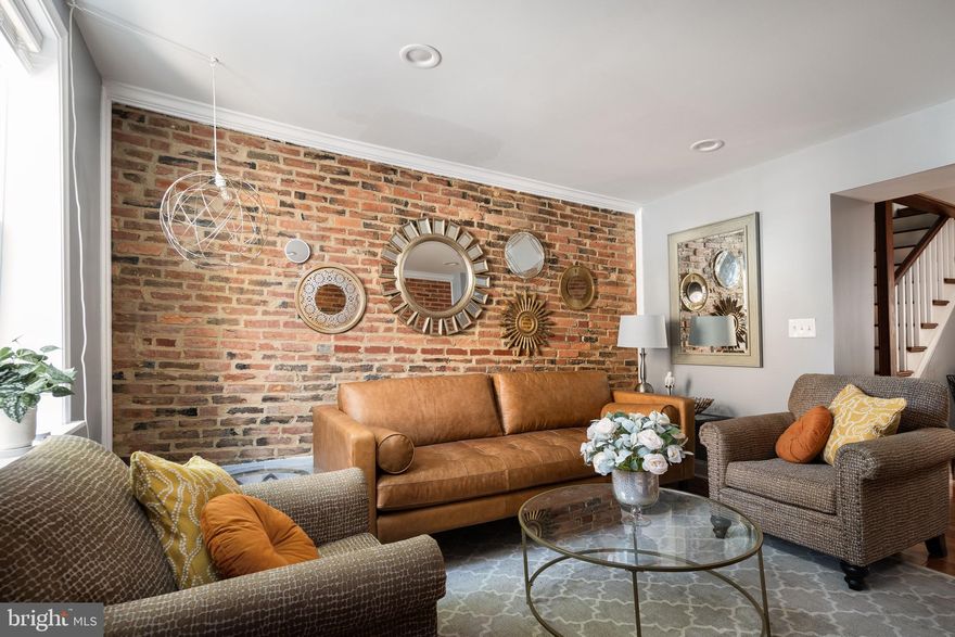 GORGEOUS RENTAL AVAGORGEOUS RENTAL AVAILABLE EARLY JULY 2025**
*2 PEOPLE MAXIMUM***
CALL AGENT FOR SHOWING APPOINTMENT
Charming 2-Bedroom, 2.5 Bathroom (with an office) rental in Little Italy/Harbor East – Available Early July 2025 (Unfurnished)
Live in one of Baltimore’s most desirable neighborhoods—just steps from Little Italy, Harbor East, and the waterfront. This beautiful 2-bedroom, 1.5-bath home with a small office is perfect for medical residents, students, or professionals working at Johns Hopkins, Mercy, or University of Maryland hospitals.
The home features hardwood floors, plenty of natural light, a spacious living and dining area, and a fully renovated kitchen with stainless steel appliances,  granite countertops, and a moveable island. Additional highlights include a powder room, laundry room, pantry, and private rear patio.ILABLE EARLY JULY 2025***2 PEOPLE MAXIMUM***Please text or call listing agent for an appointment to tour.