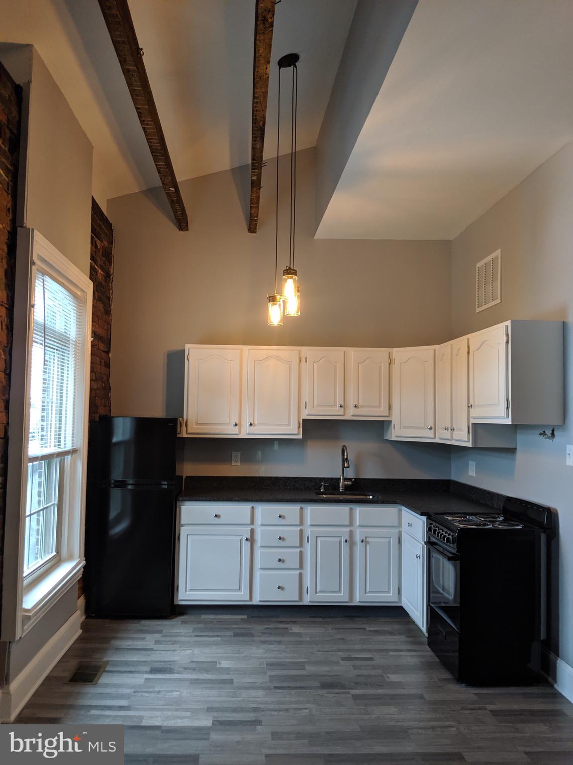 Welcome to your cozy new home in the heart of it all! This charming 3rd-floor studio offers great natural light throughout the day and a functional open layout perfect for easy living.
Located just a short walk from downtown’s restaurants, coffee shops, and boutiques, you’ll also enjoy quick access to the Schuylkill River Trail for walking, running, or biking. Don’t miss the chance to live in a great location with everything at your doorstep!