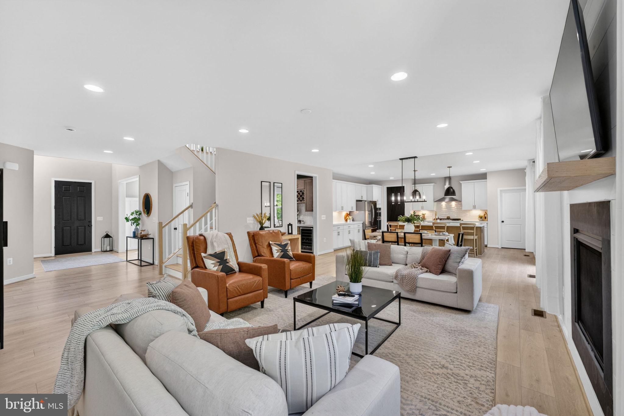 THE RESERVE AT FALLEN OAKS - Residential