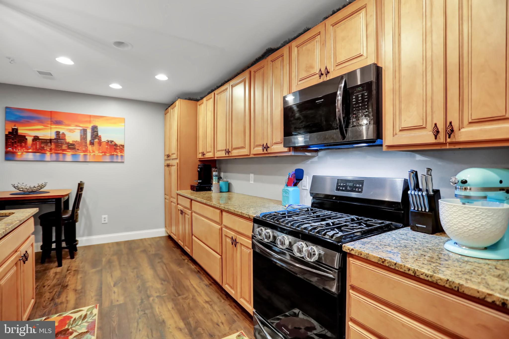 ENGLISH COUNTRY MANOR - Residential