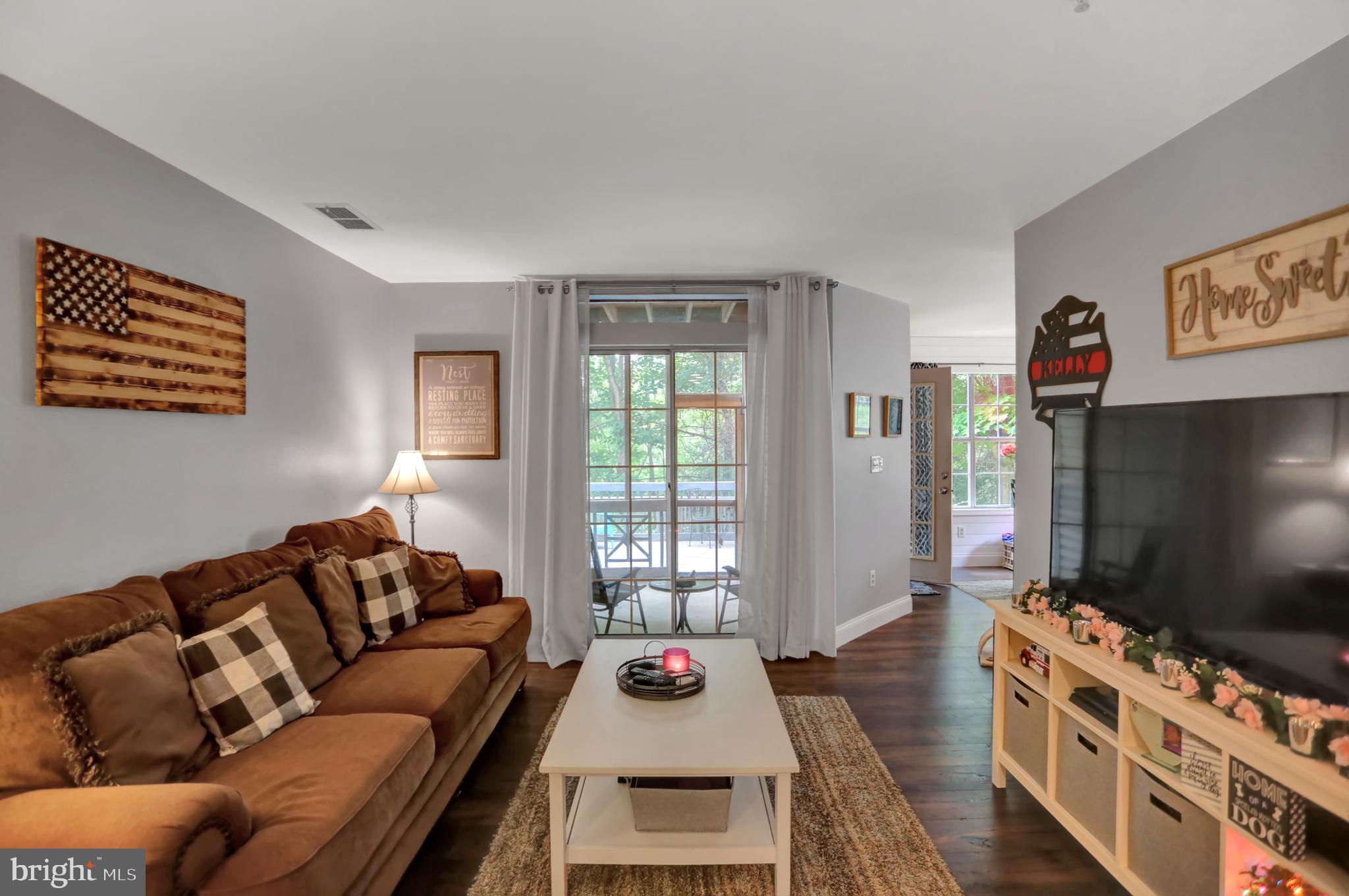 ENGLISH COUNTRY MANOR - Residential