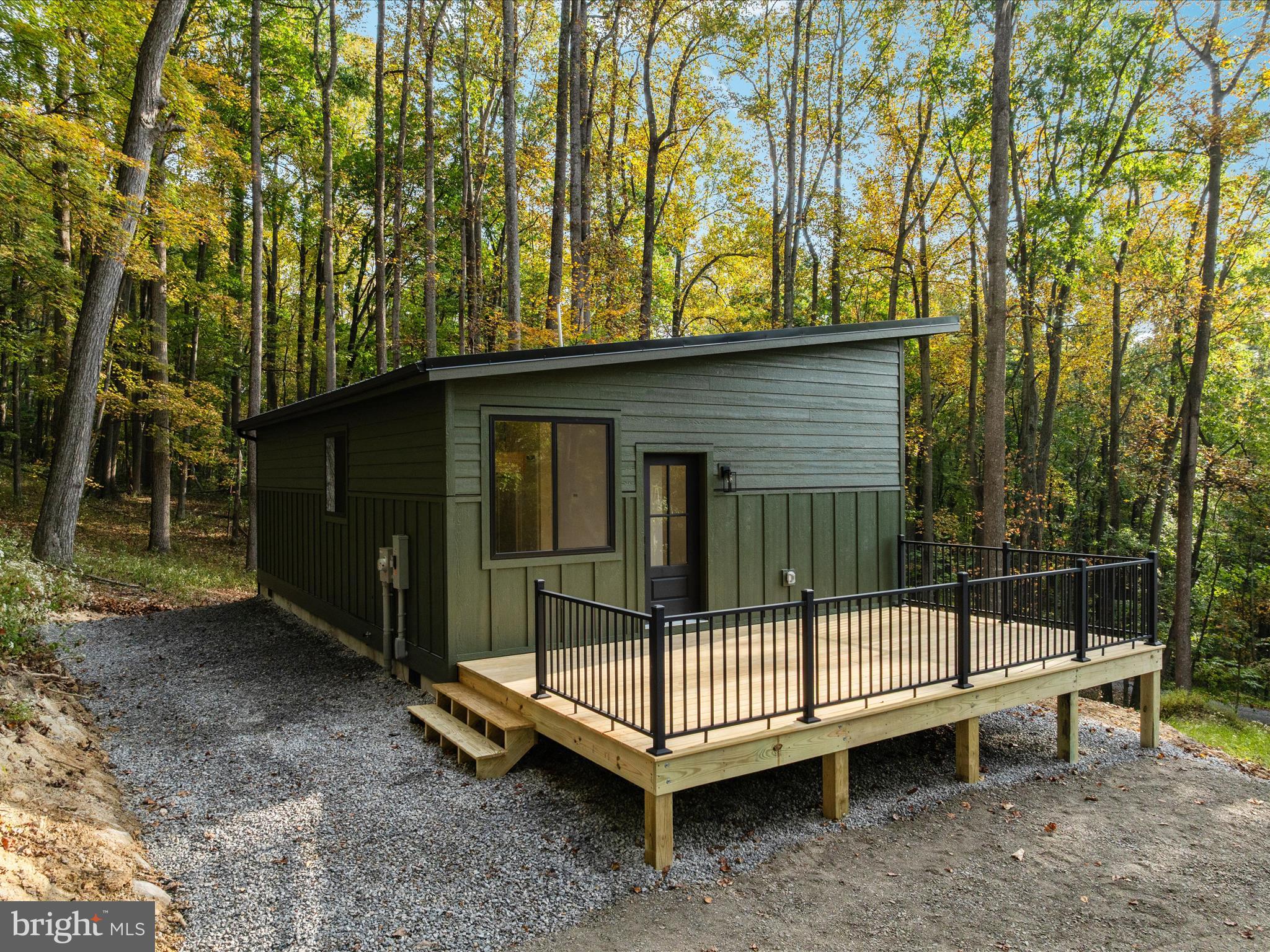 715 TIMBERLINE DRIVE