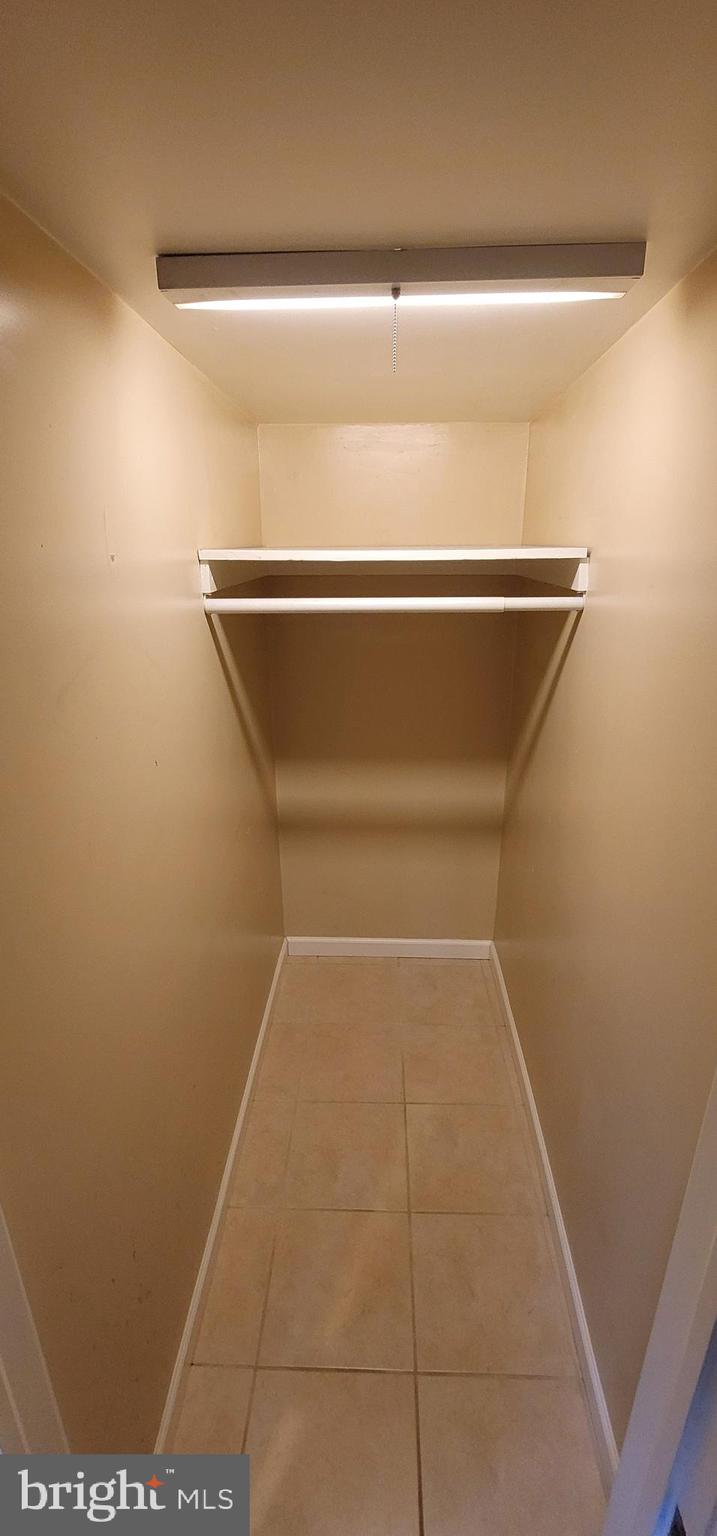 QUEEN VILLAGE - Residential Lease