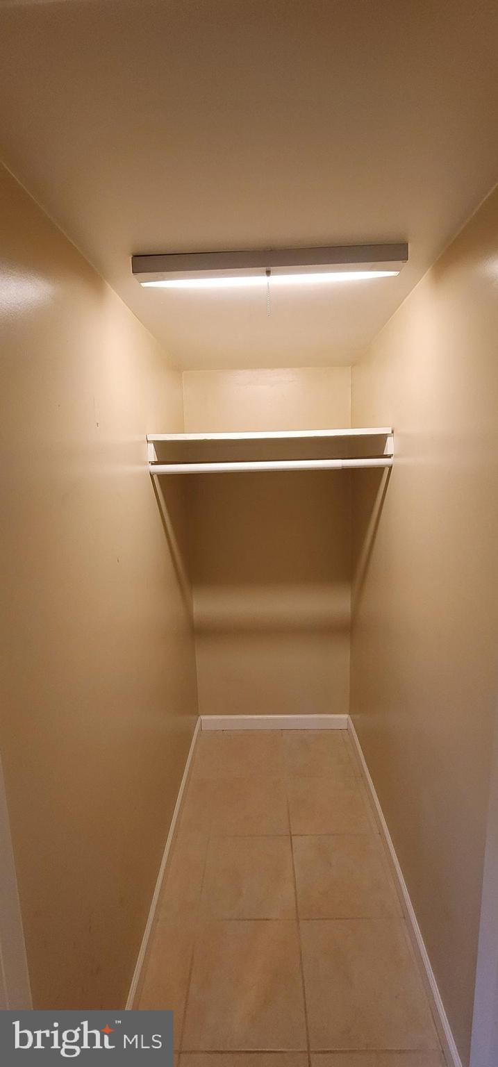 QUEEN VILLAGE - Residential Lease