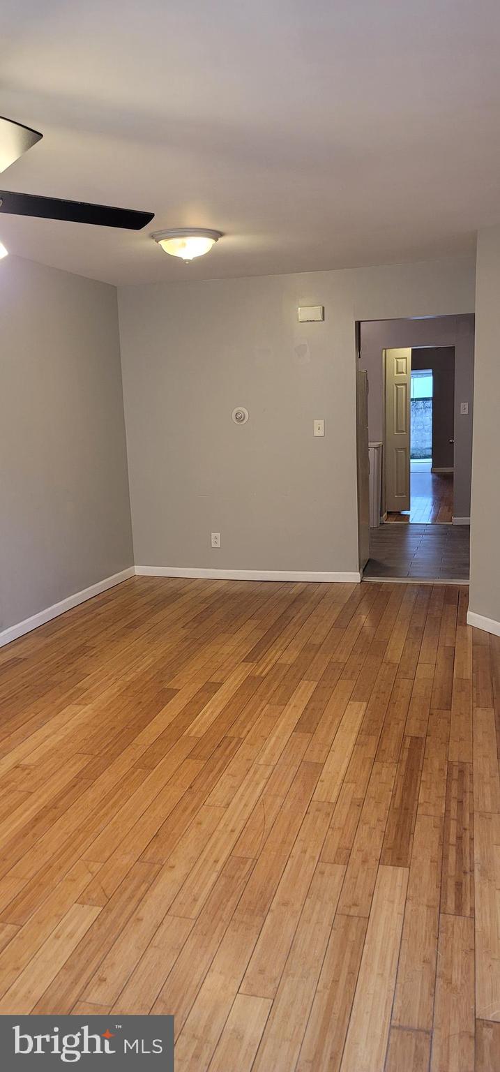 QUEEN VILLAGE - Residential Lease