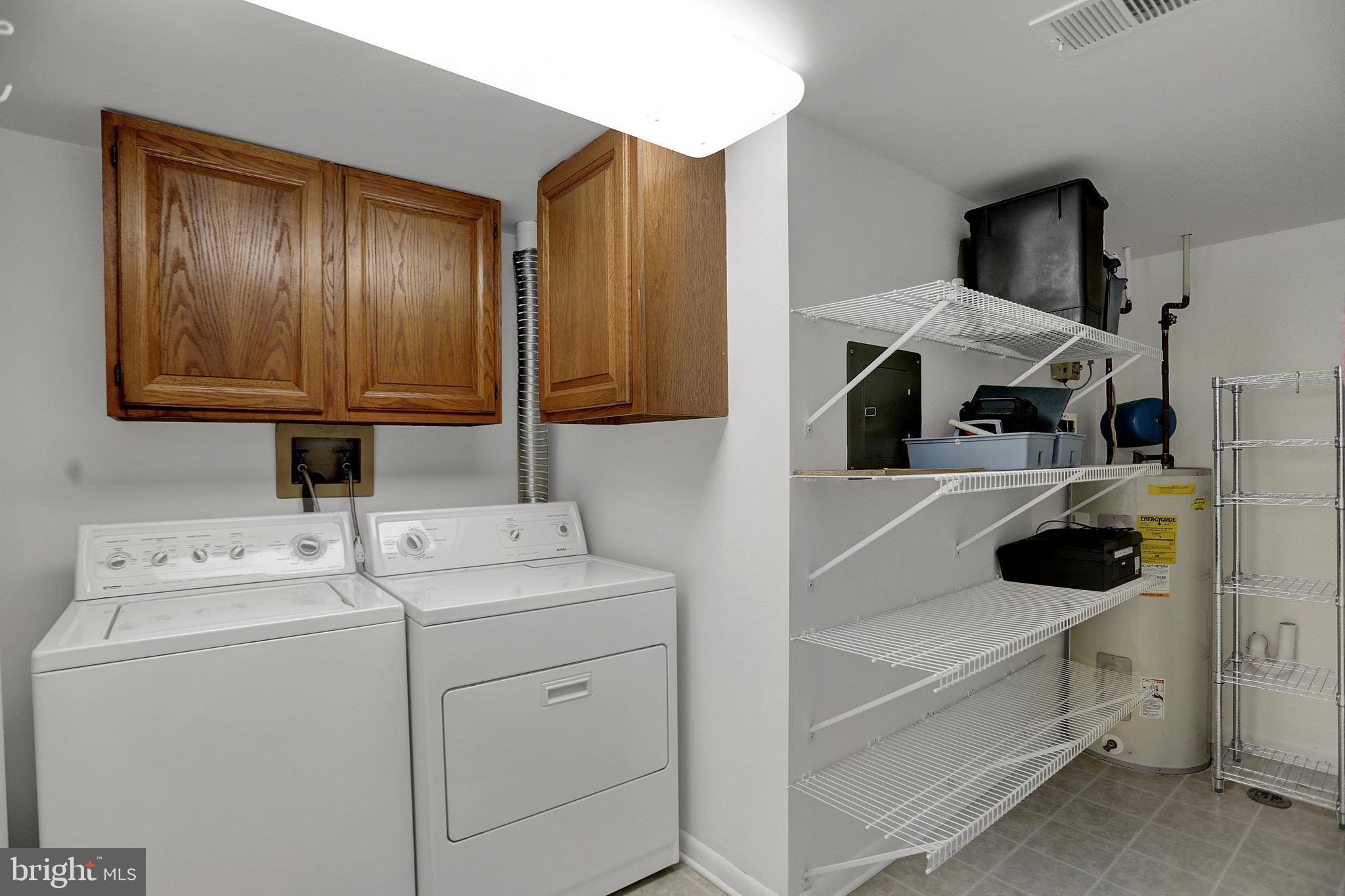 HOLLY HALL - Residential