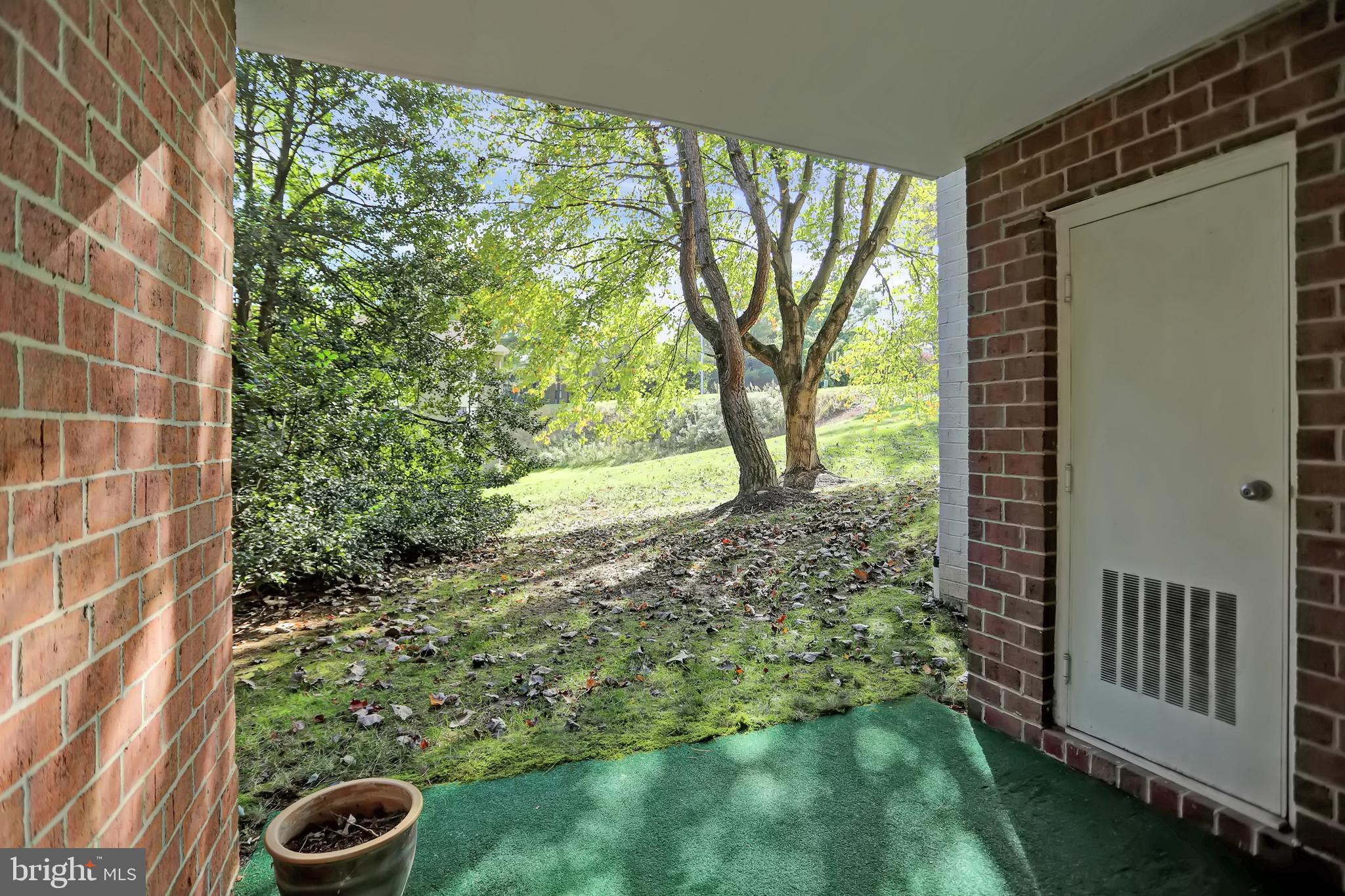 HOLLY HALL - Residential