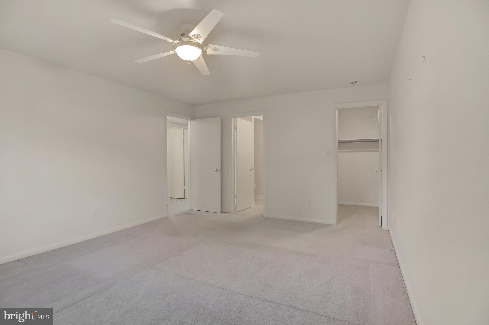 HOLLY HALL - Residential