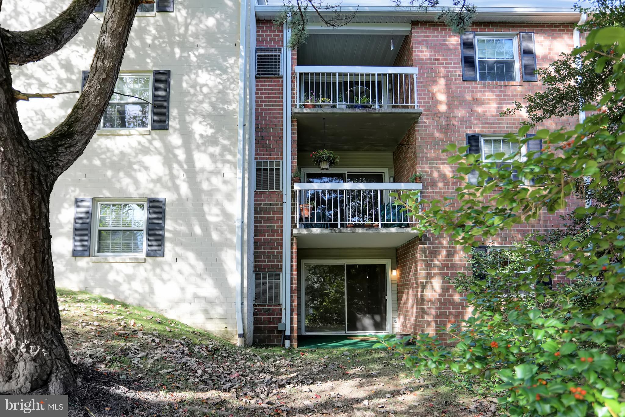 HOLLY HALL - Residential