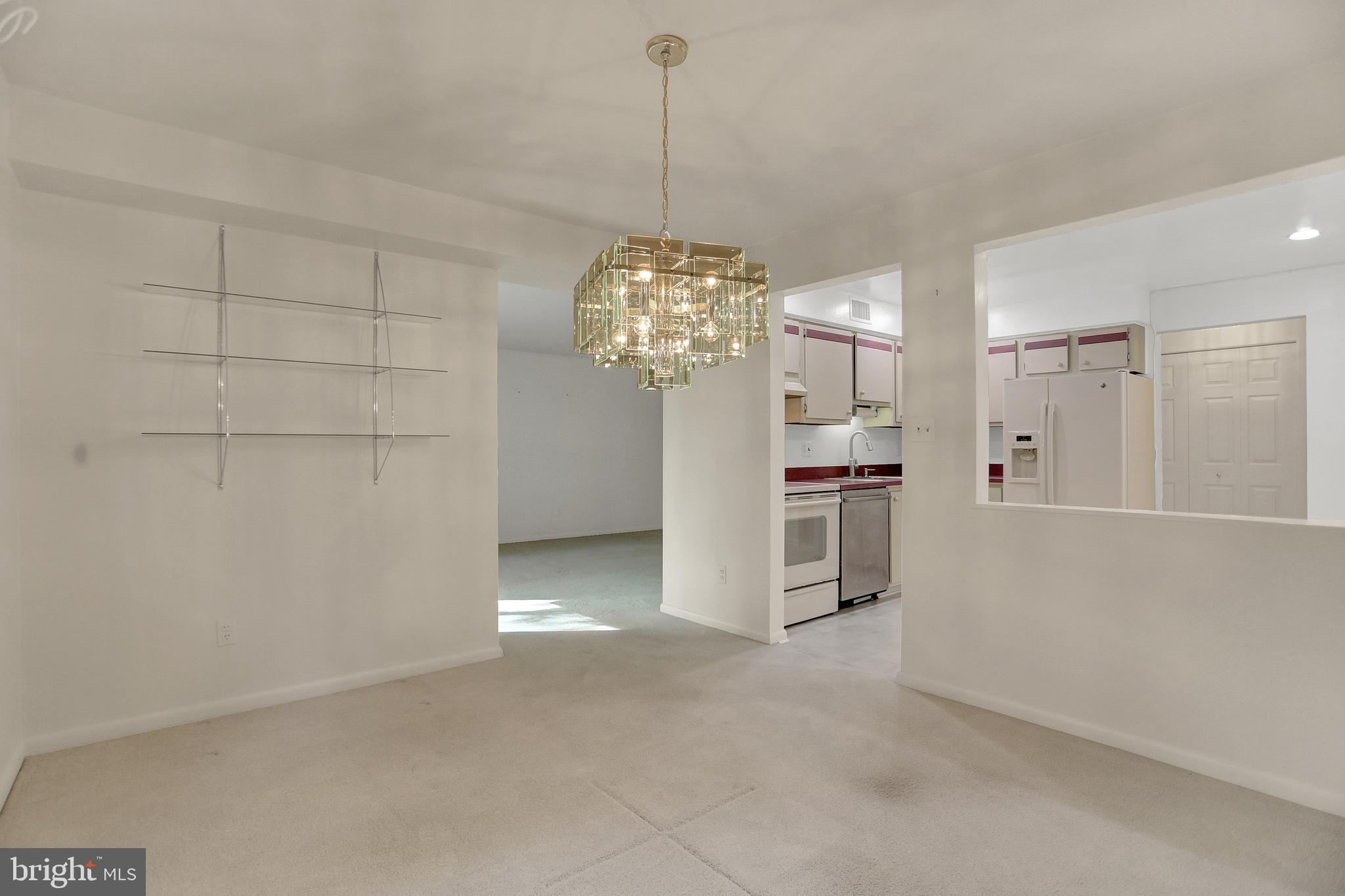 HOLLY HALL - Residential