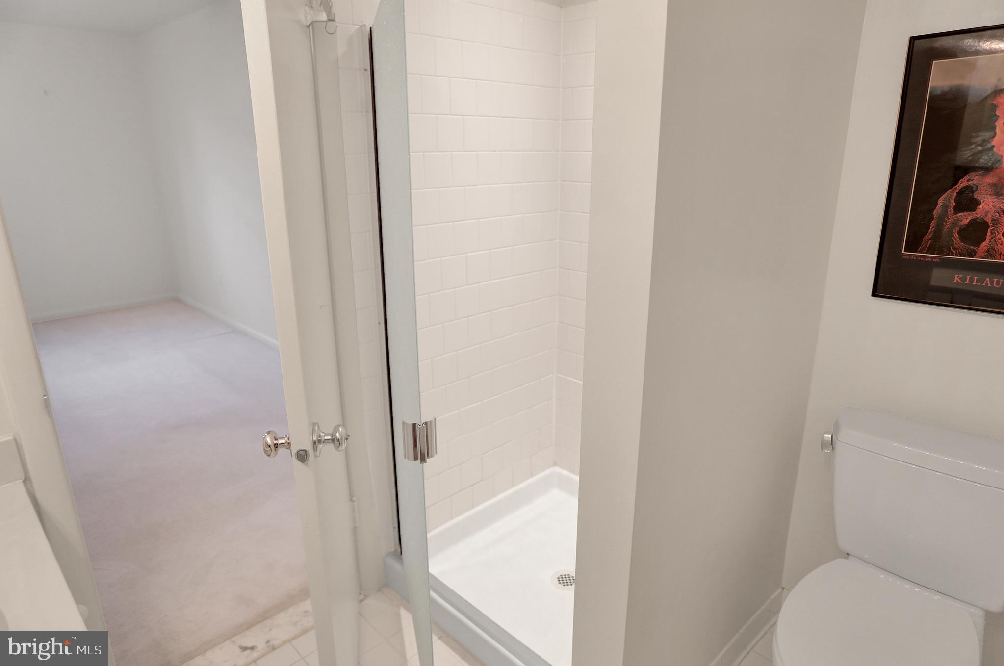 HOLLY HALL - Residential