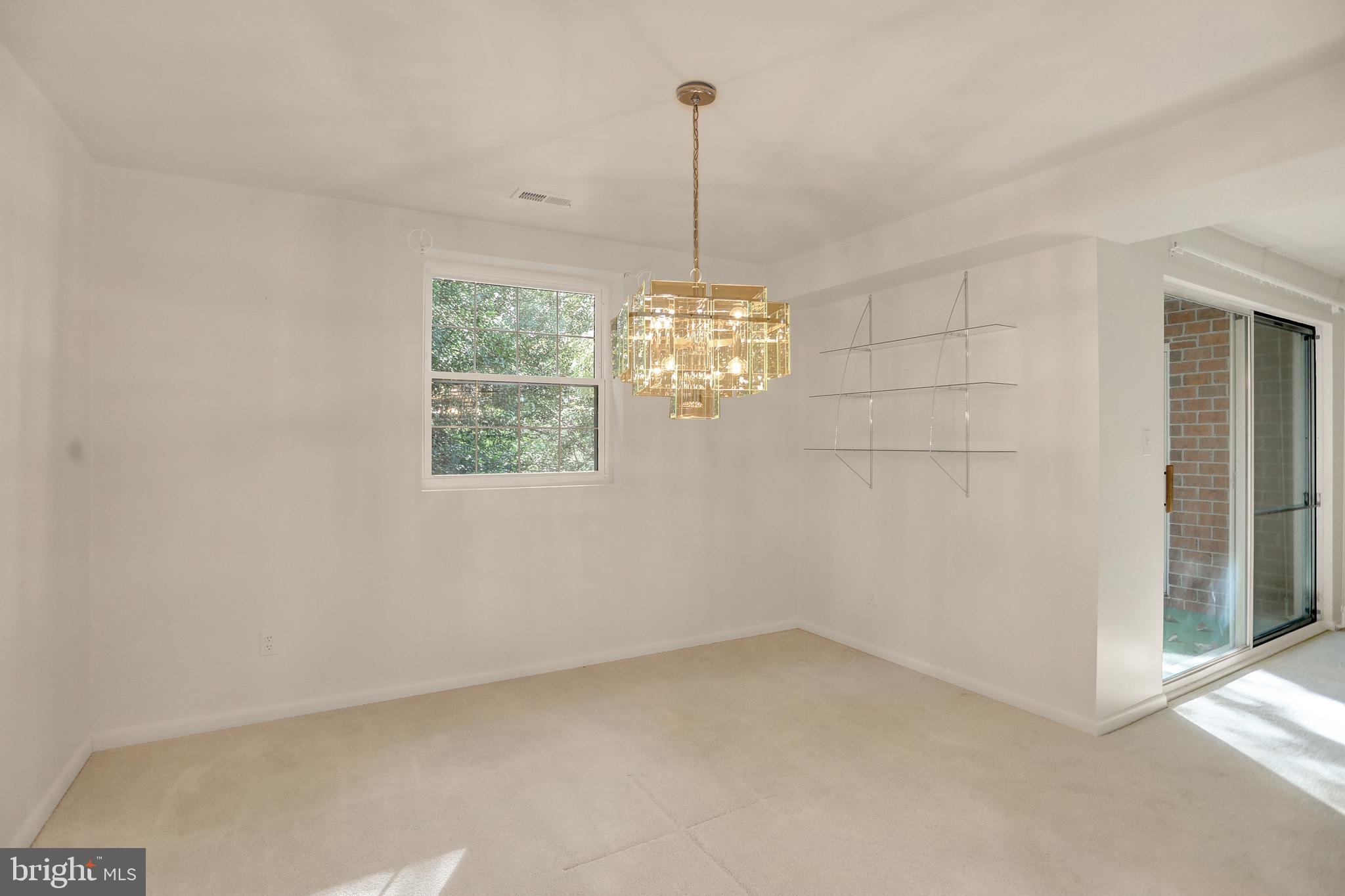 HOLLY HALL - Residential