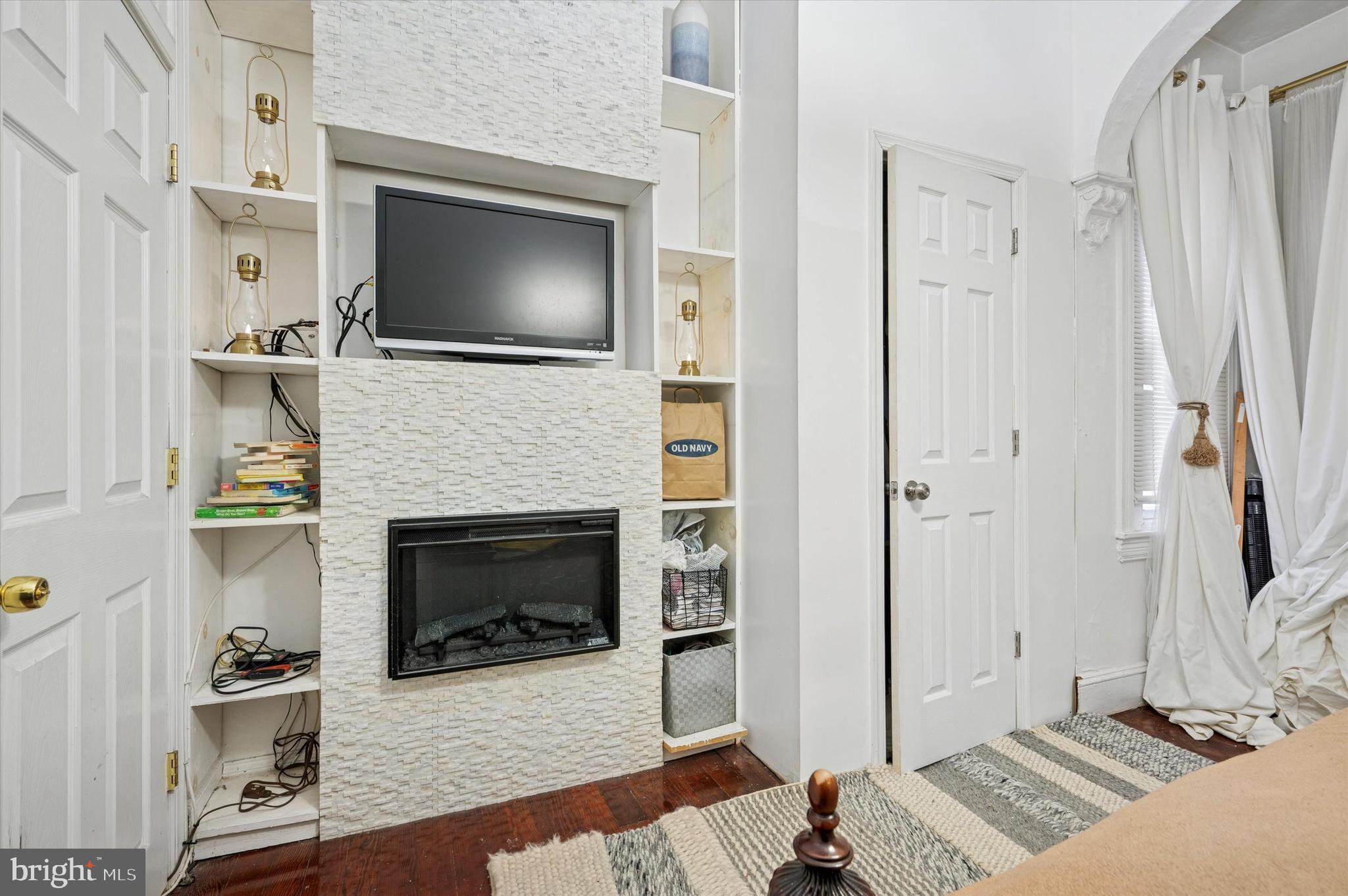 NORTHWOOD - Residential