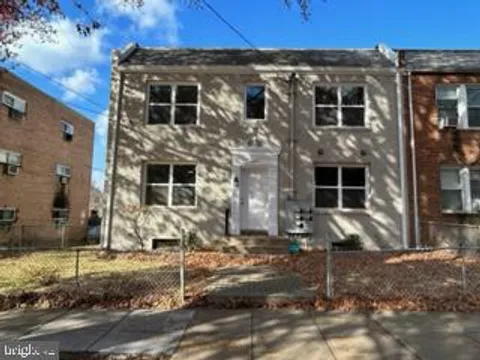 MLS: DCDC2256084