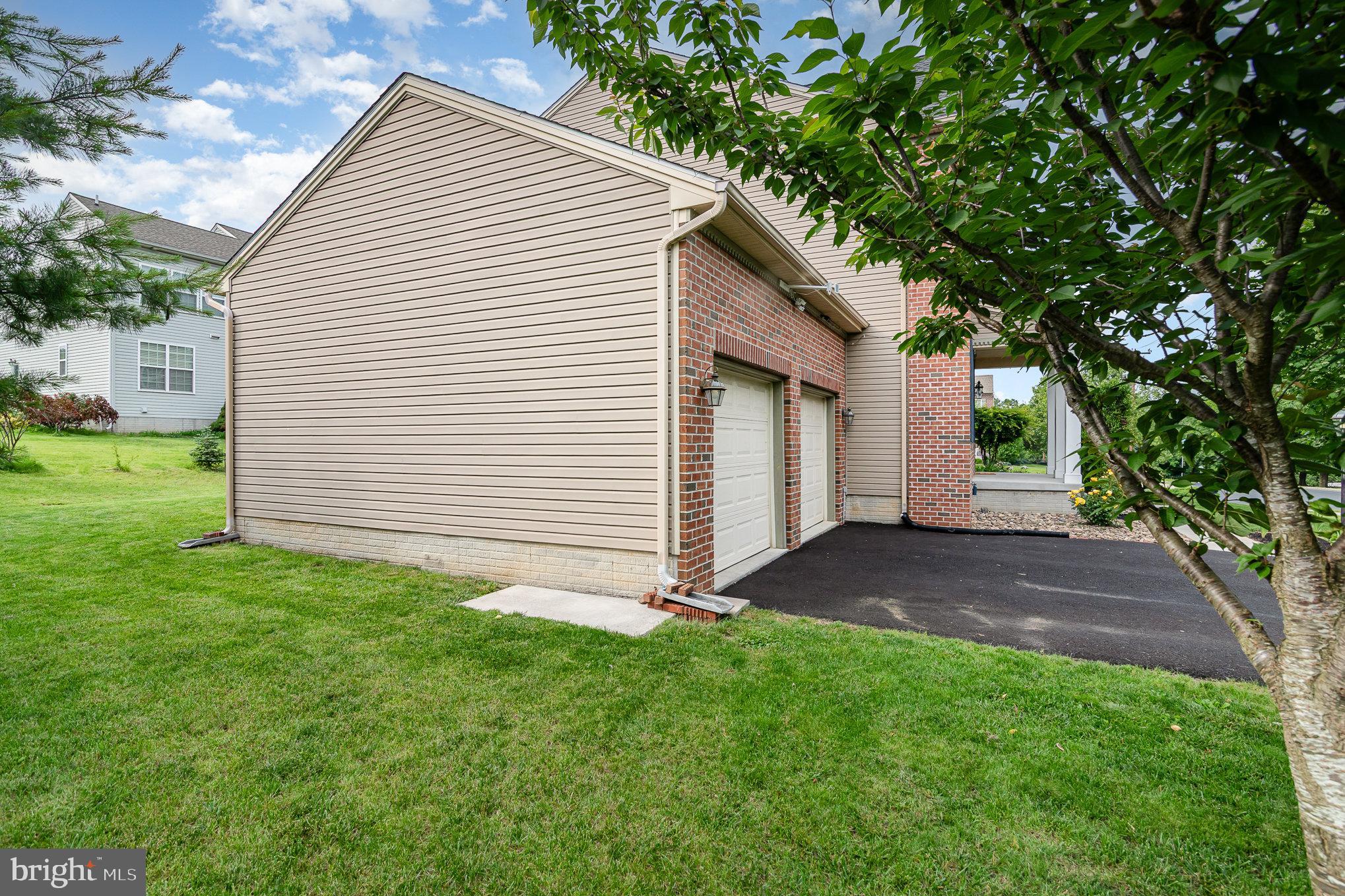 3 BETHPAGE DRIVE