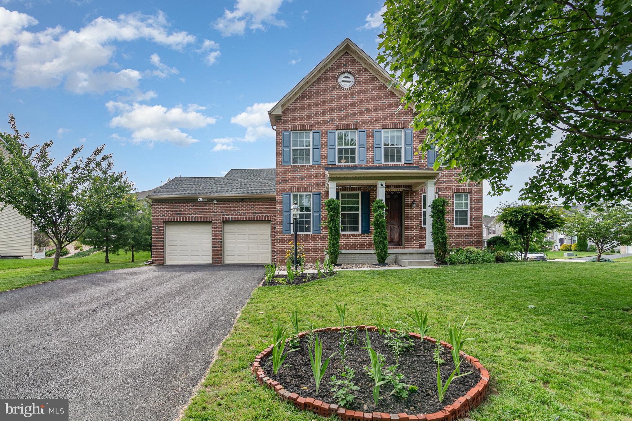 3 BETHPAGE DRIVE