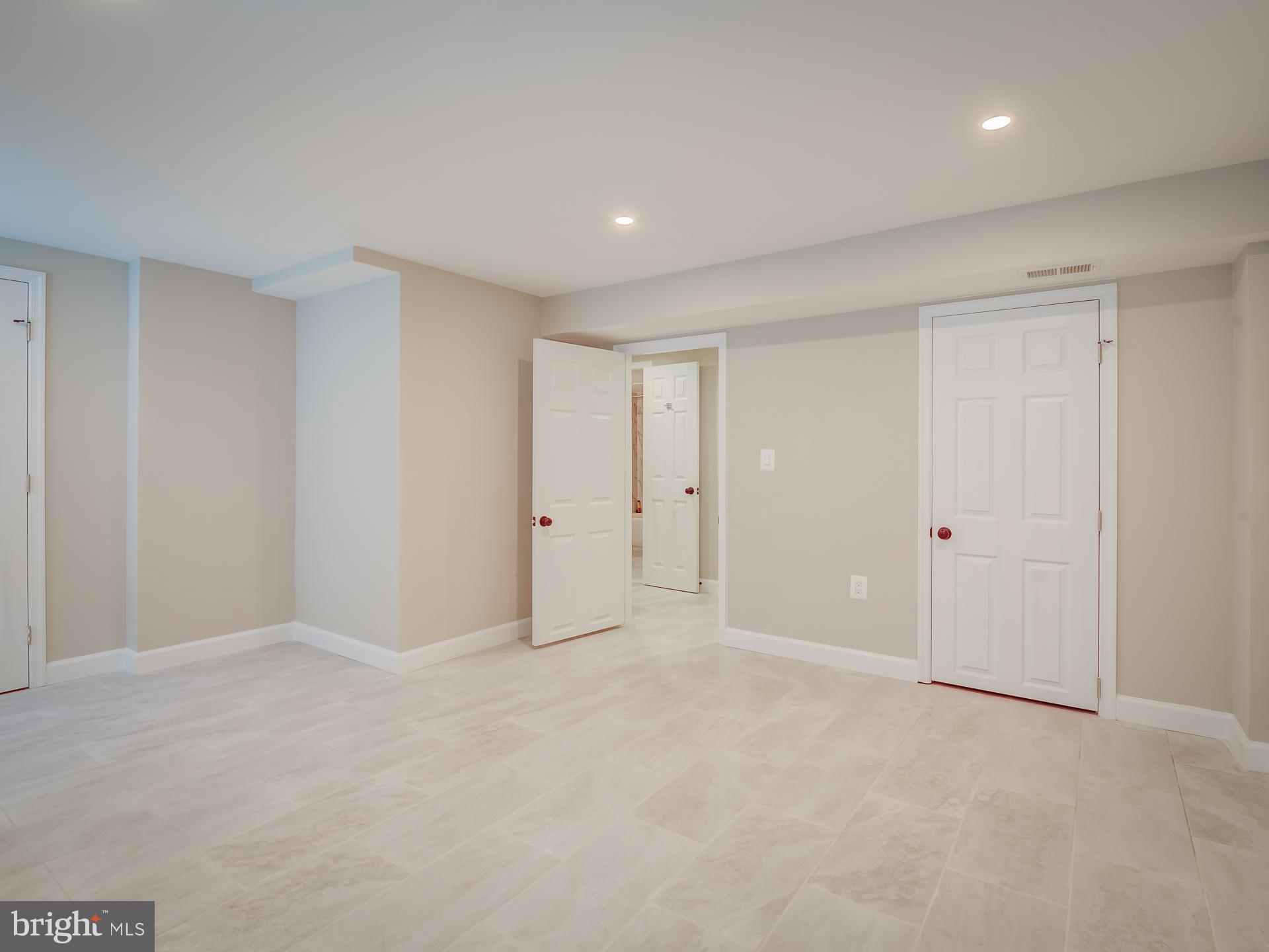 PEPPER MILL VILLAGE - Residential