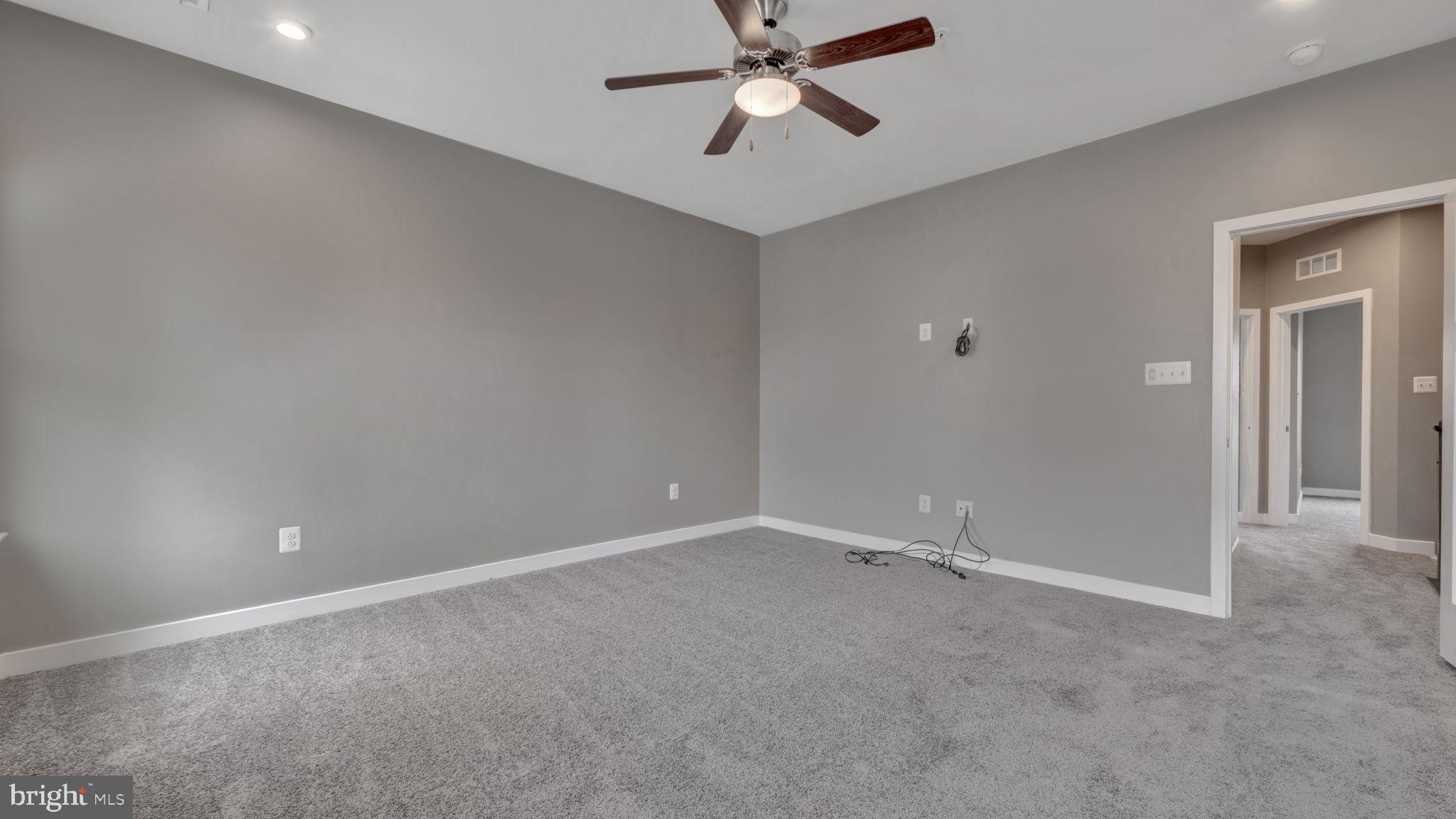 WESTCHESTER SQUARE - Residential