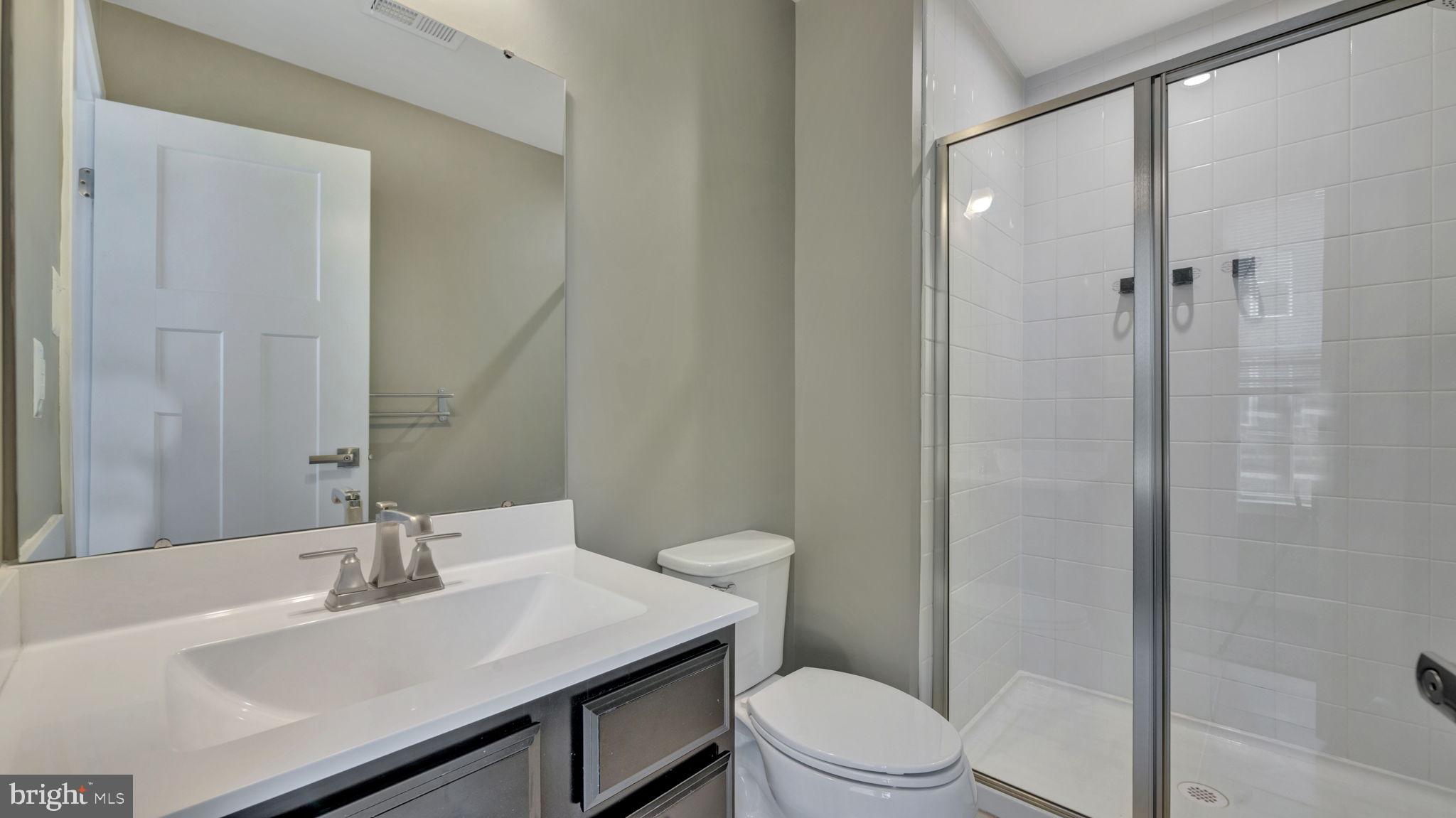 WESTCHESTER SQUARE - Residential