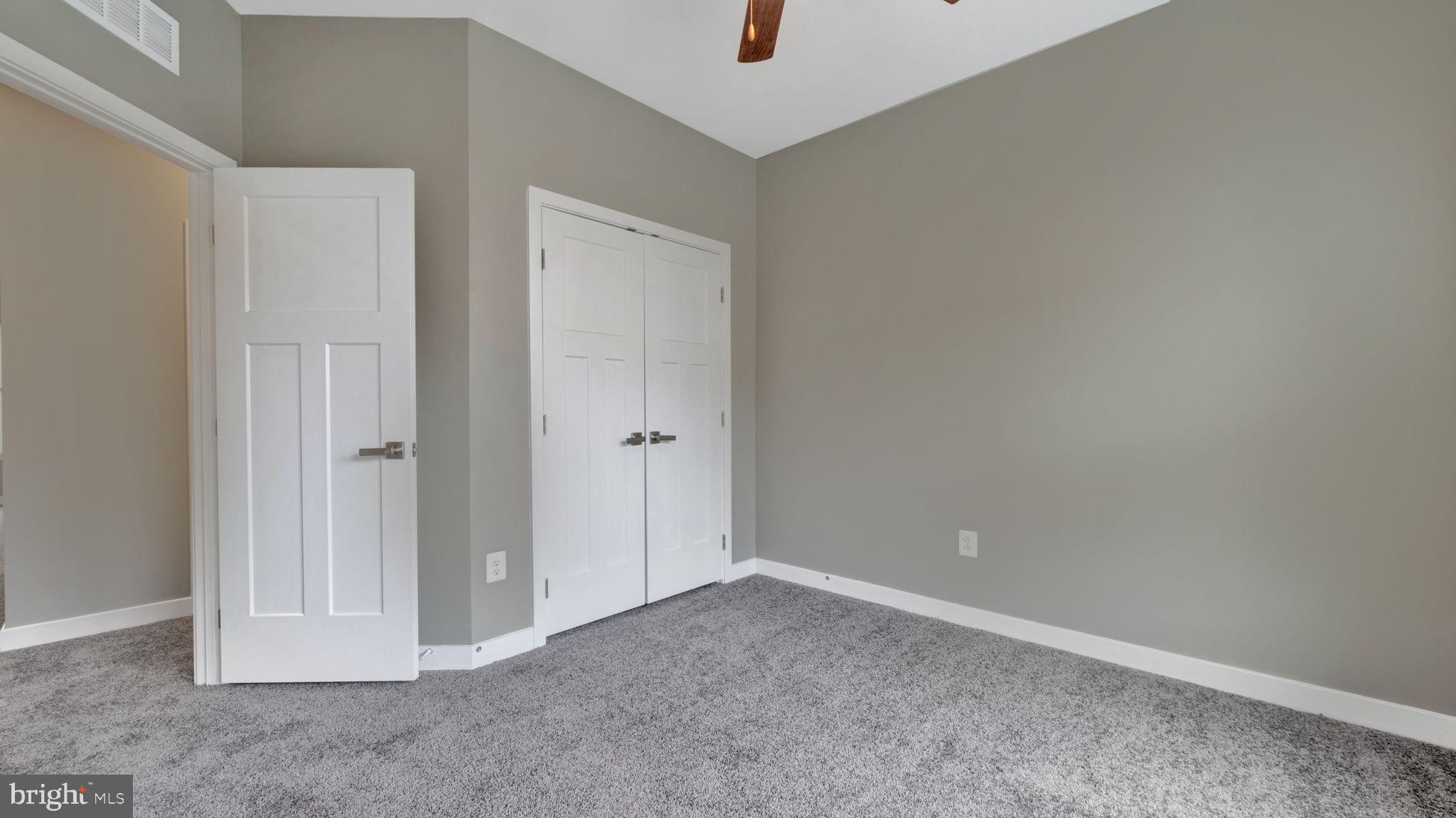 WESTCHESTER SQUARE - Residential