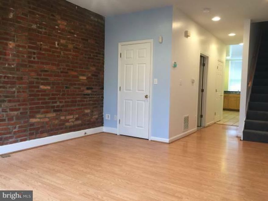 3bed 3.5 bath row home for rent, just a few blocks from patterson park.  Great space, tall ceilings, and very convenient location.  Call to make an appt today.