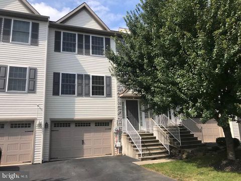 Photo of 103 Gentlemens Way, LANCASTER, PA 17603 (MLS # PALA2074888)