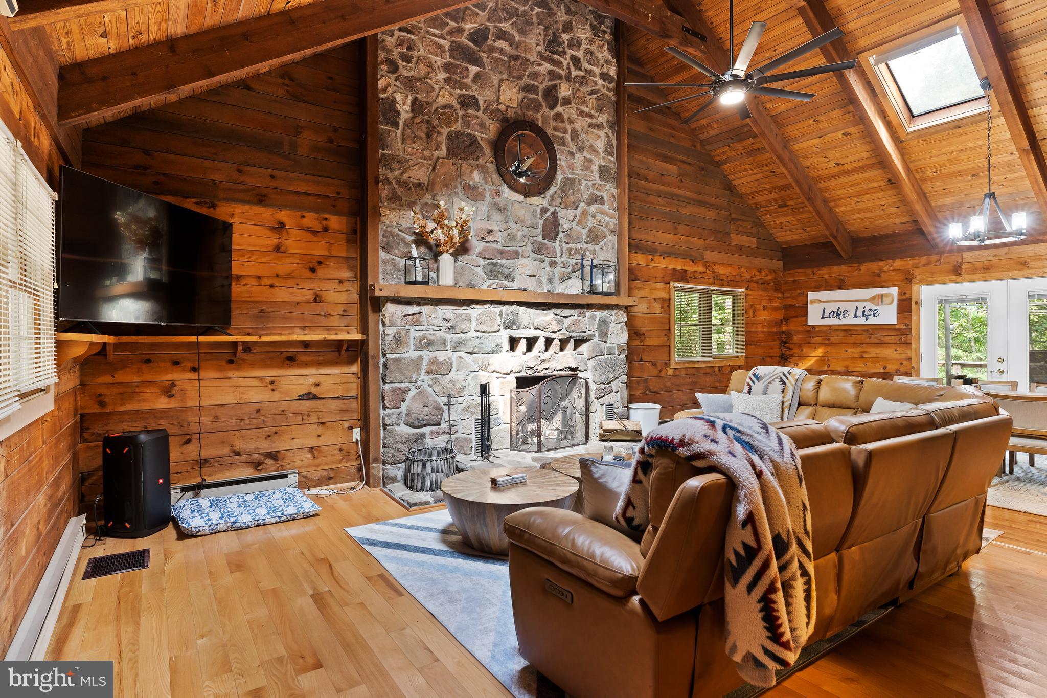 11644 CHESTER LANE