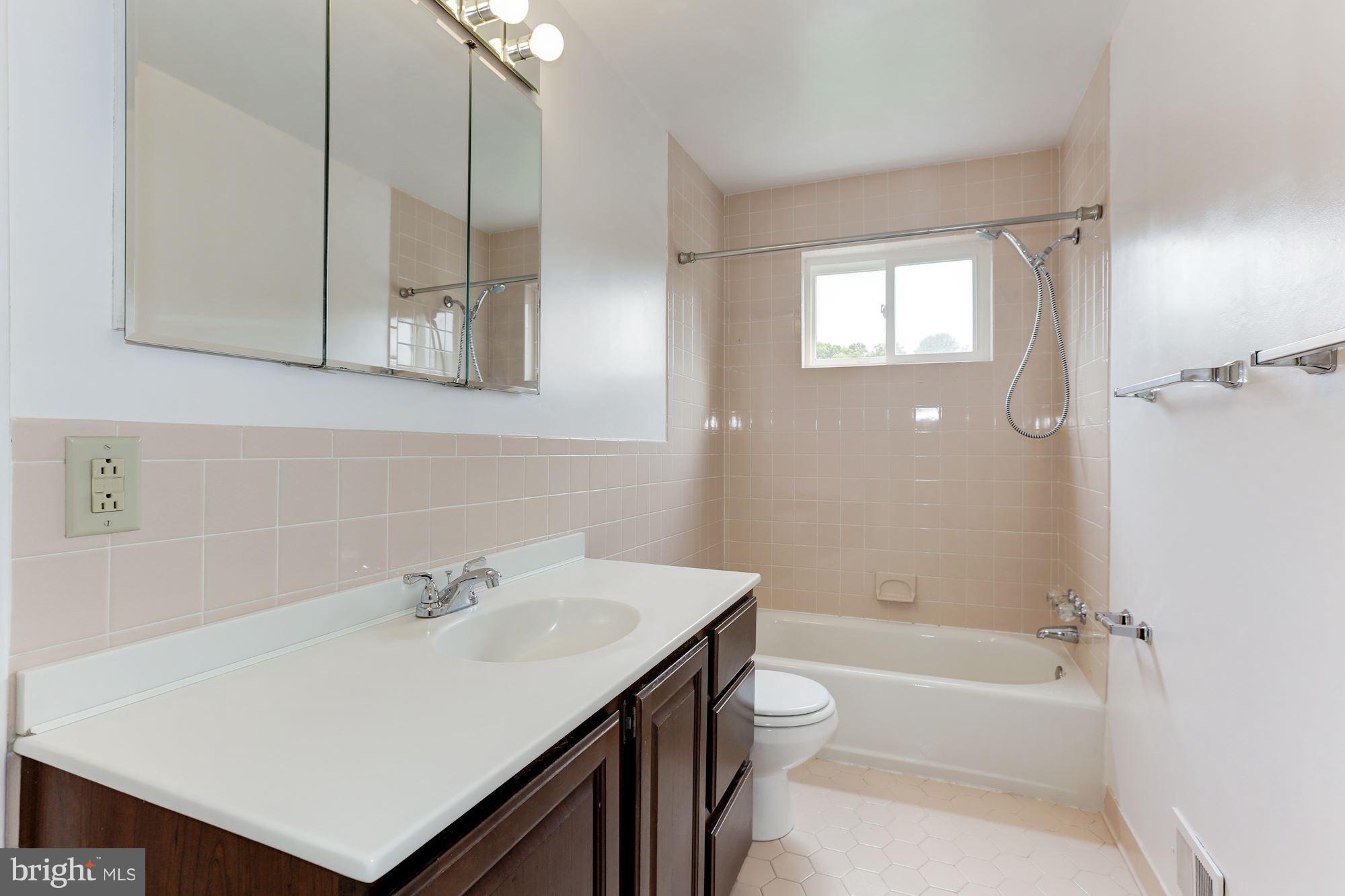 FRANKLIN PARK - Residential Lease