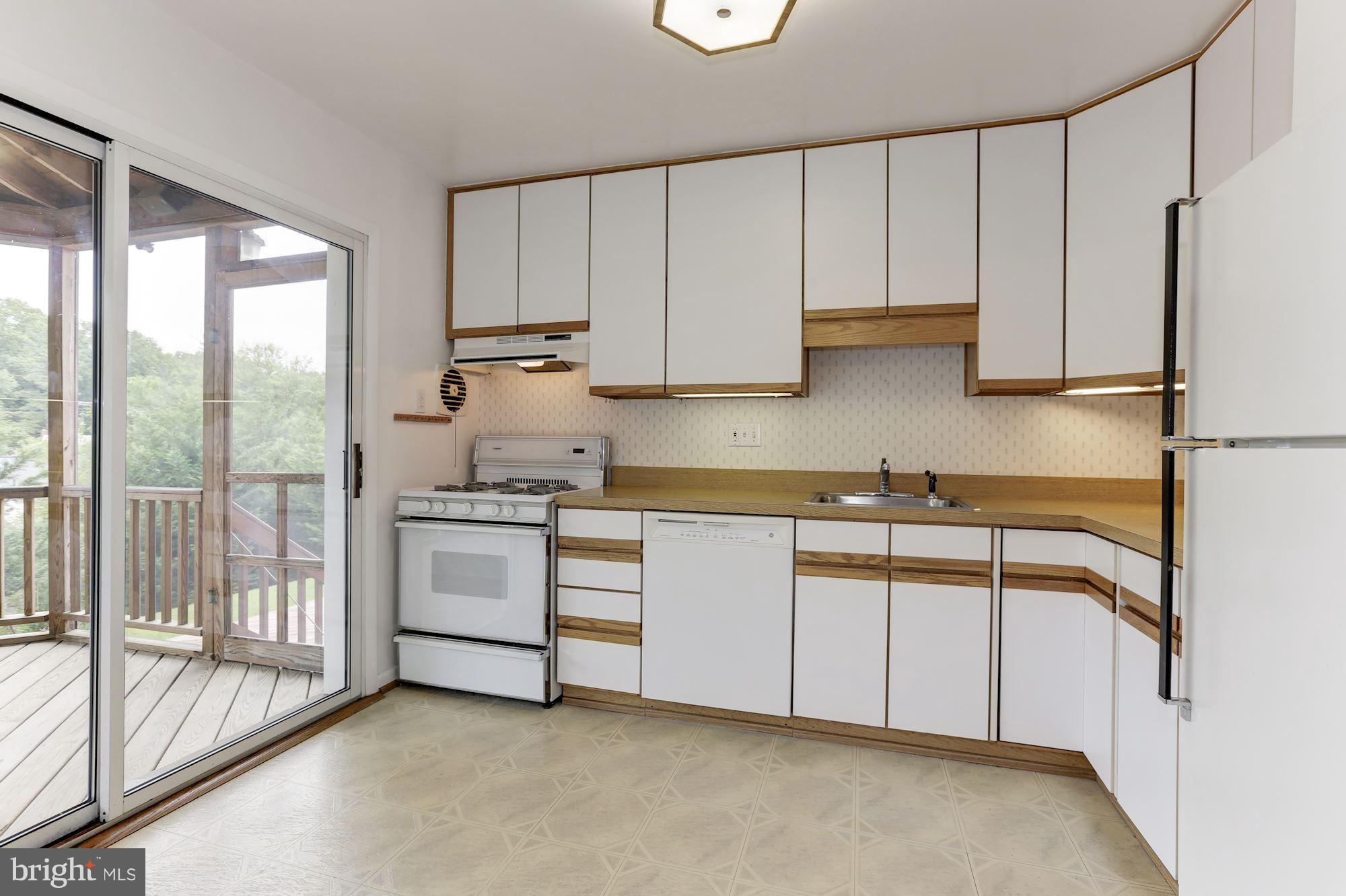 FRANKLIN PARK - Residential Lease