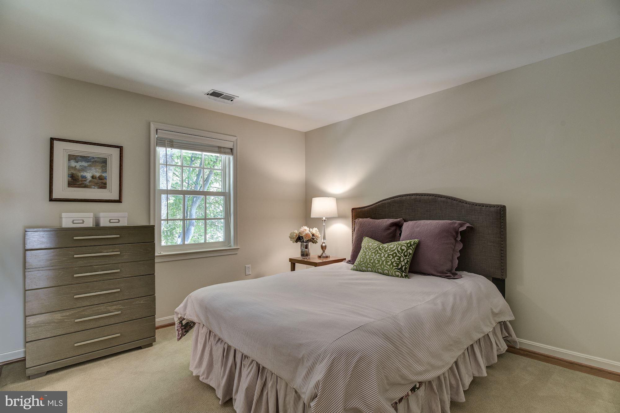 RIVER FALLS - Residential