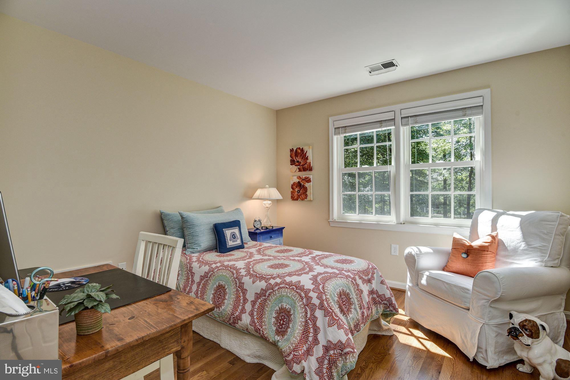 RIVER FALLS - Residential