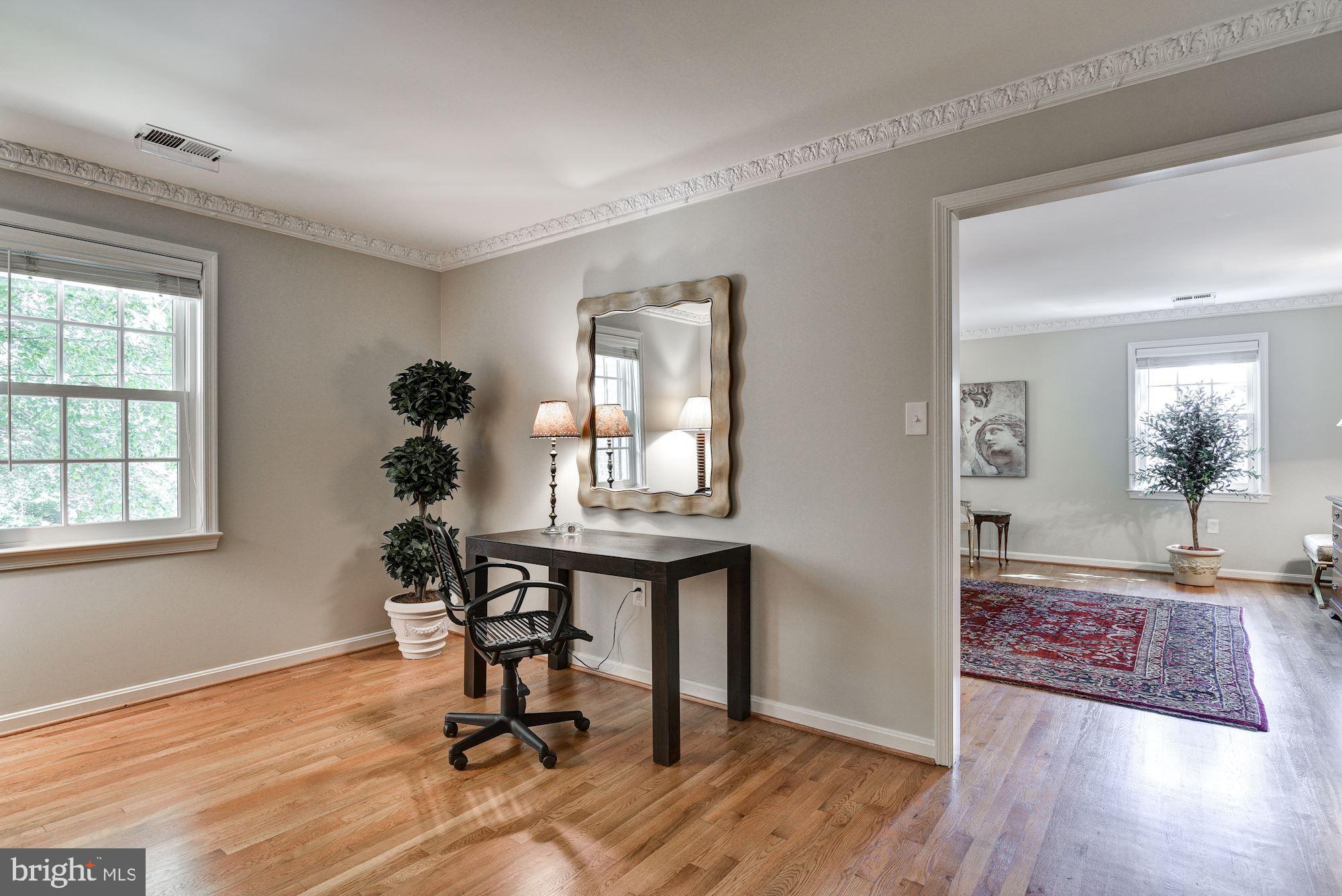 RIVER FALLS - Residential