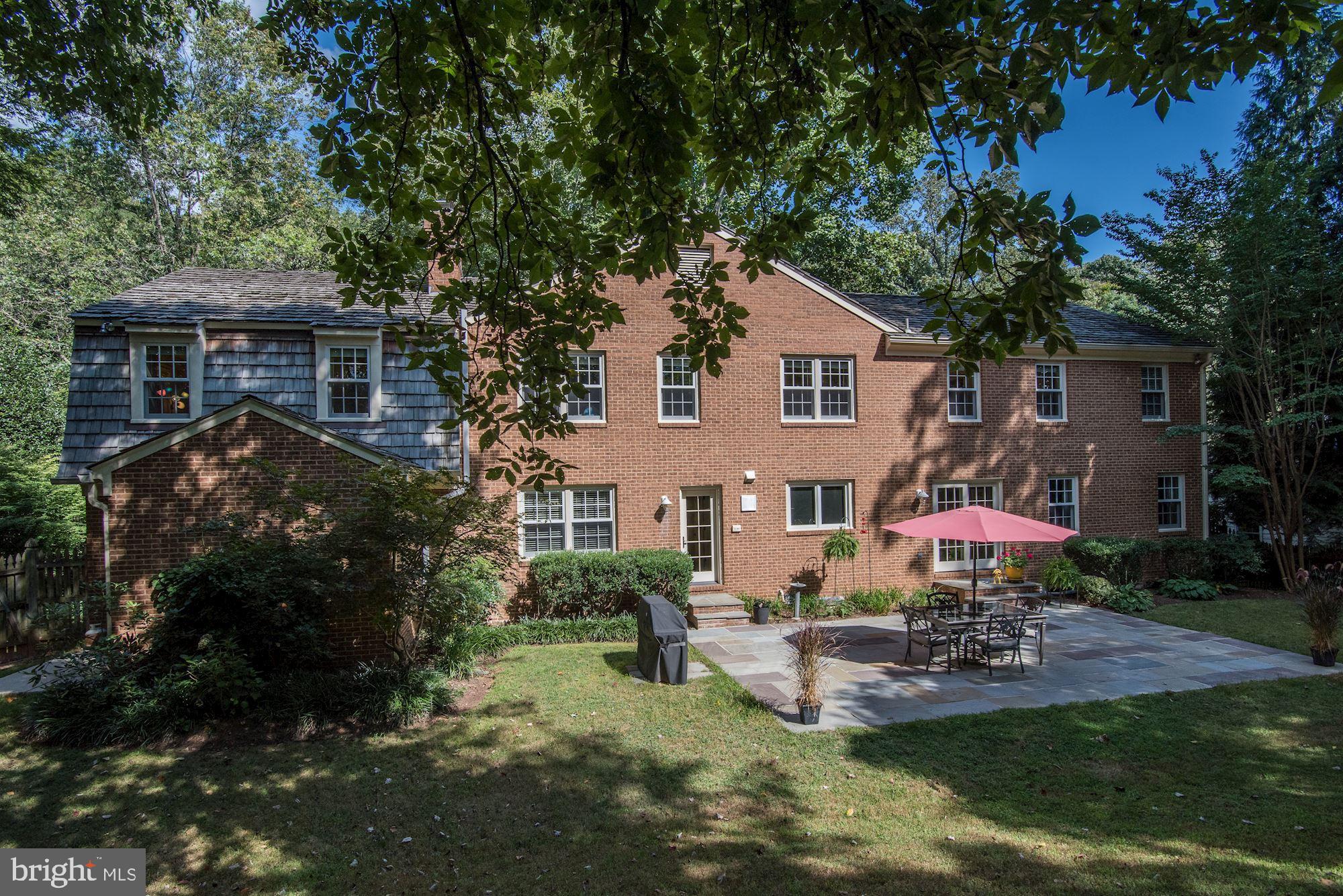 RIVER FALLS - Residential