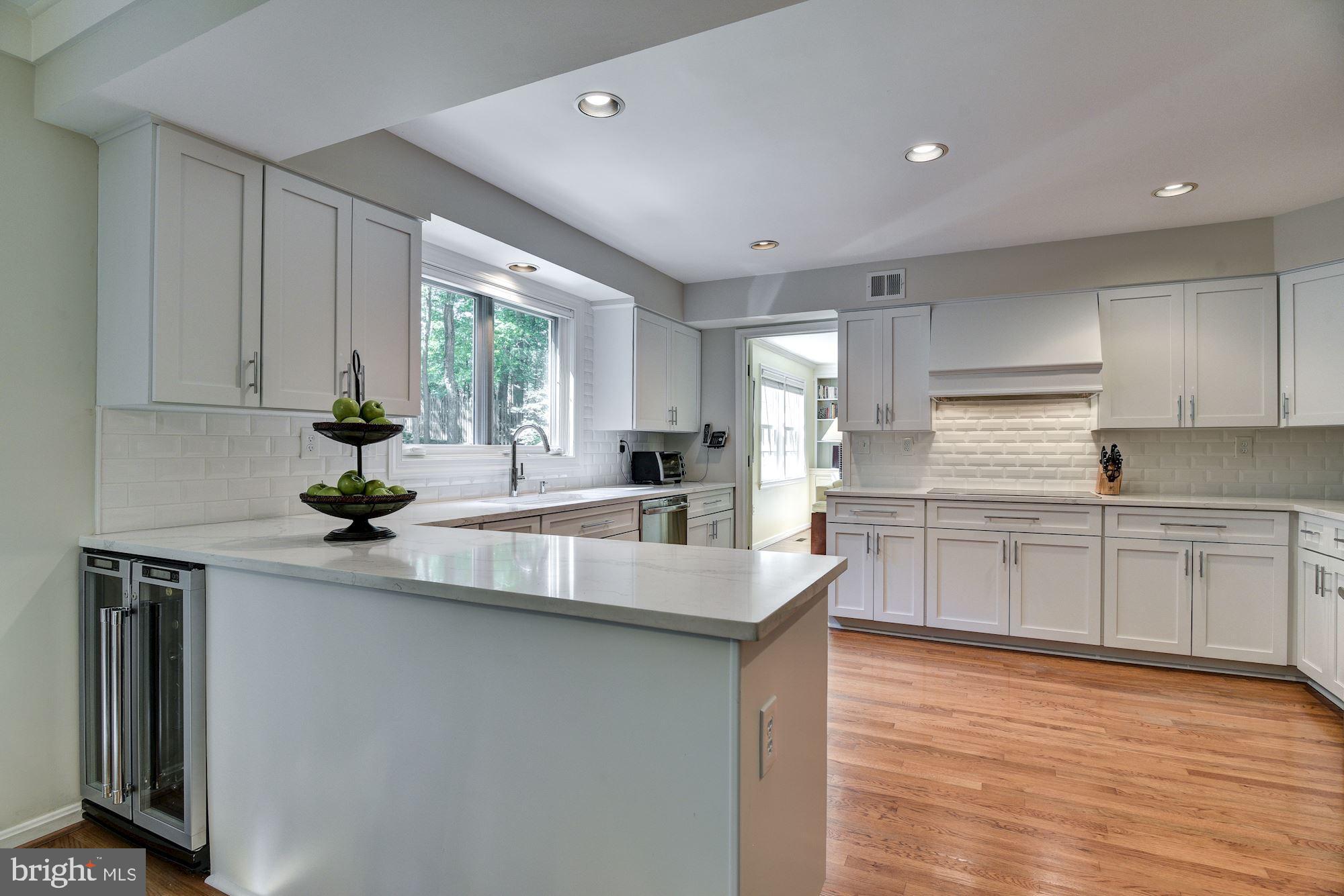 RIVER FALLS - Residential