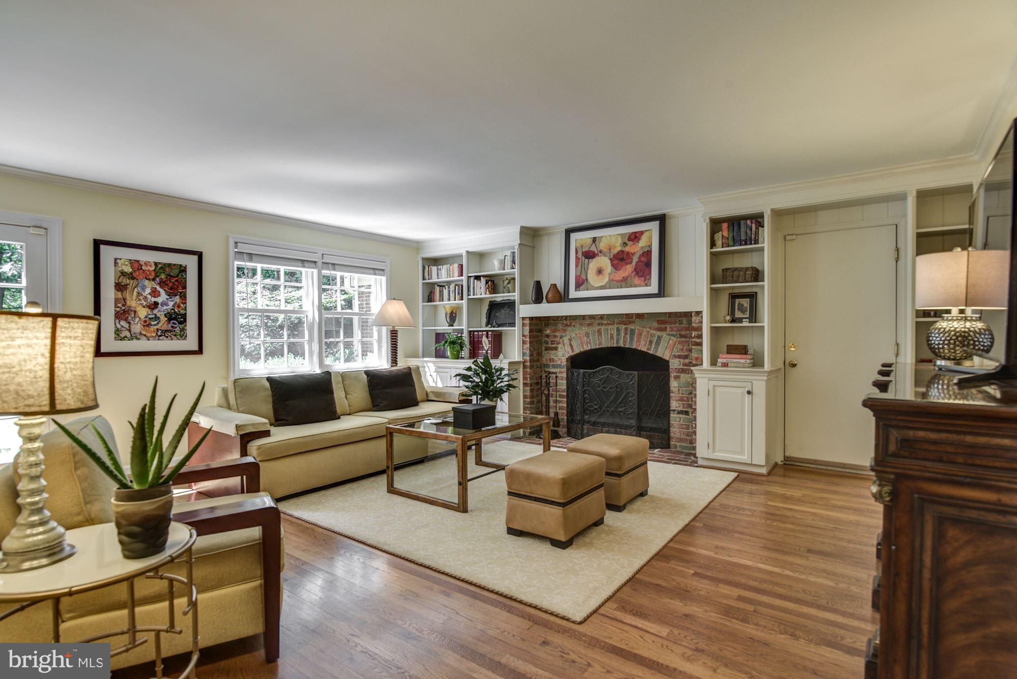 RIVER FALLS - Residential